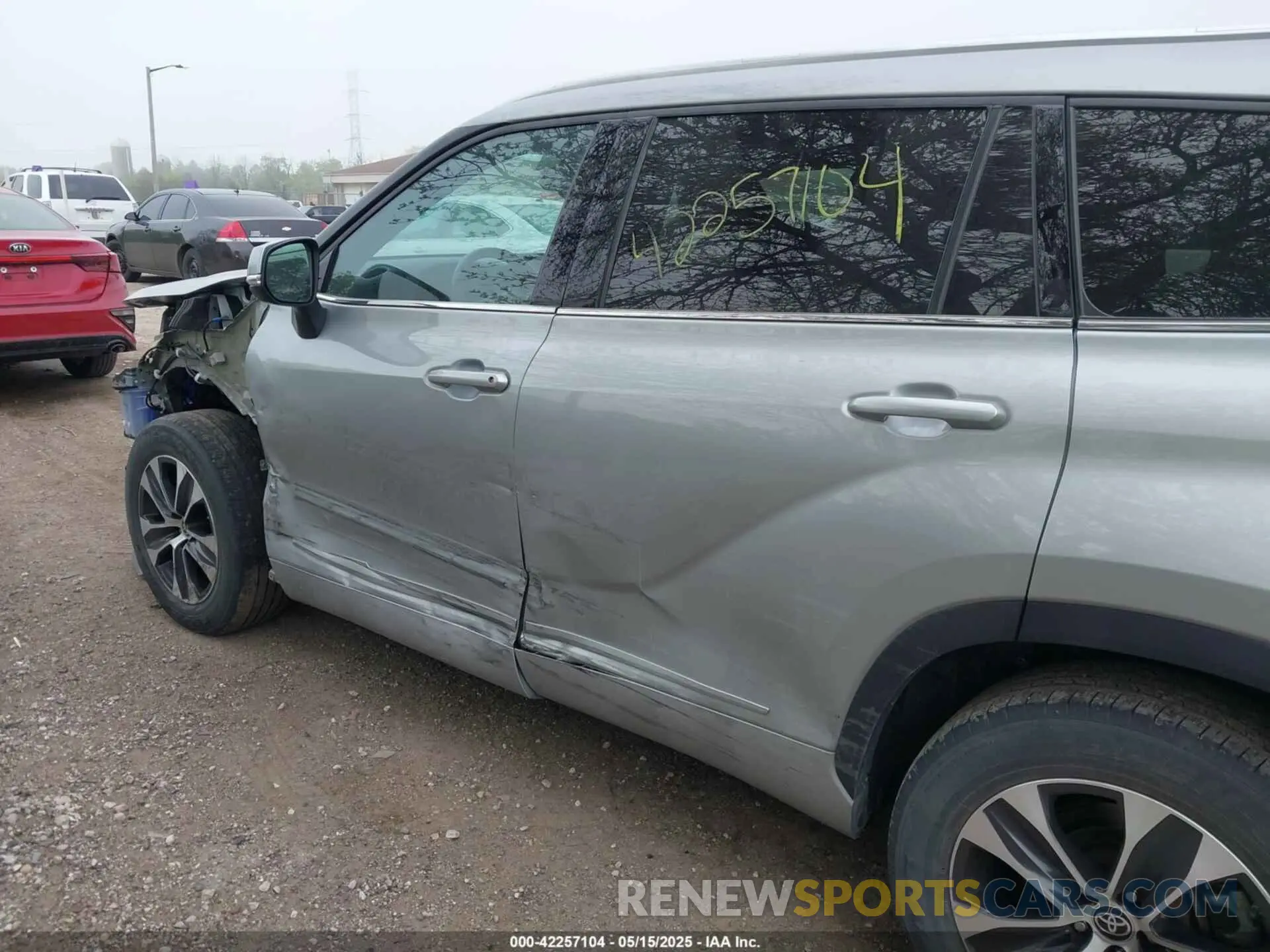 18 Photograph of a damaged car 5TDGZRBH5MS538188 TOYOTA HIGHLANDER 2021