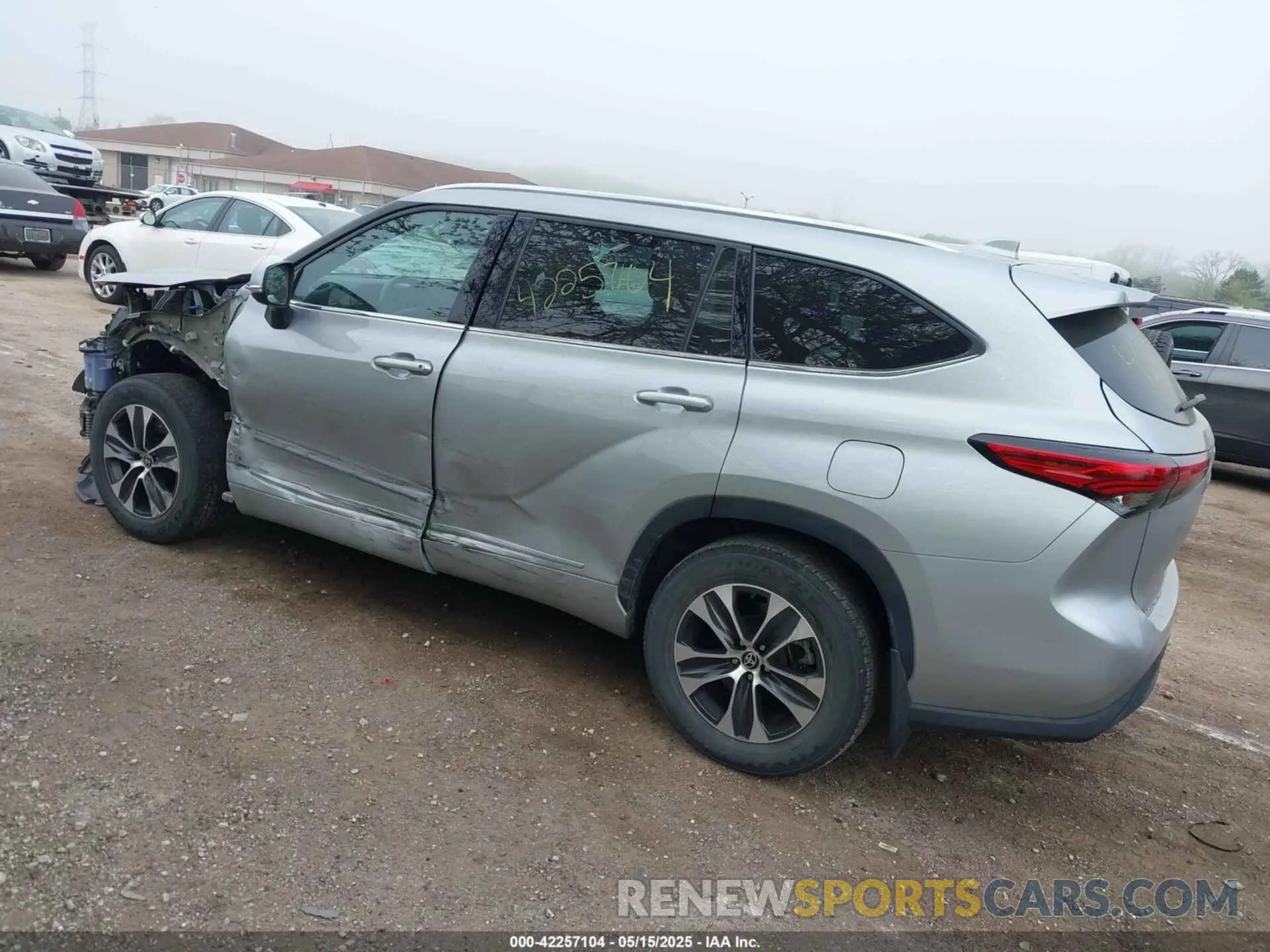 3 Photograph of a damaged car 5TDGZRBH5MS538188 TOYOTA HIGHLANDER 2021