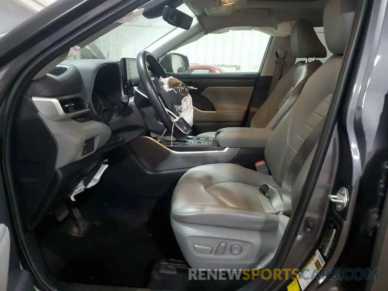 7 Photograph of a damaged car 5TDGZRBH5MS555752 TOYOTA HIGHLANDER 2021