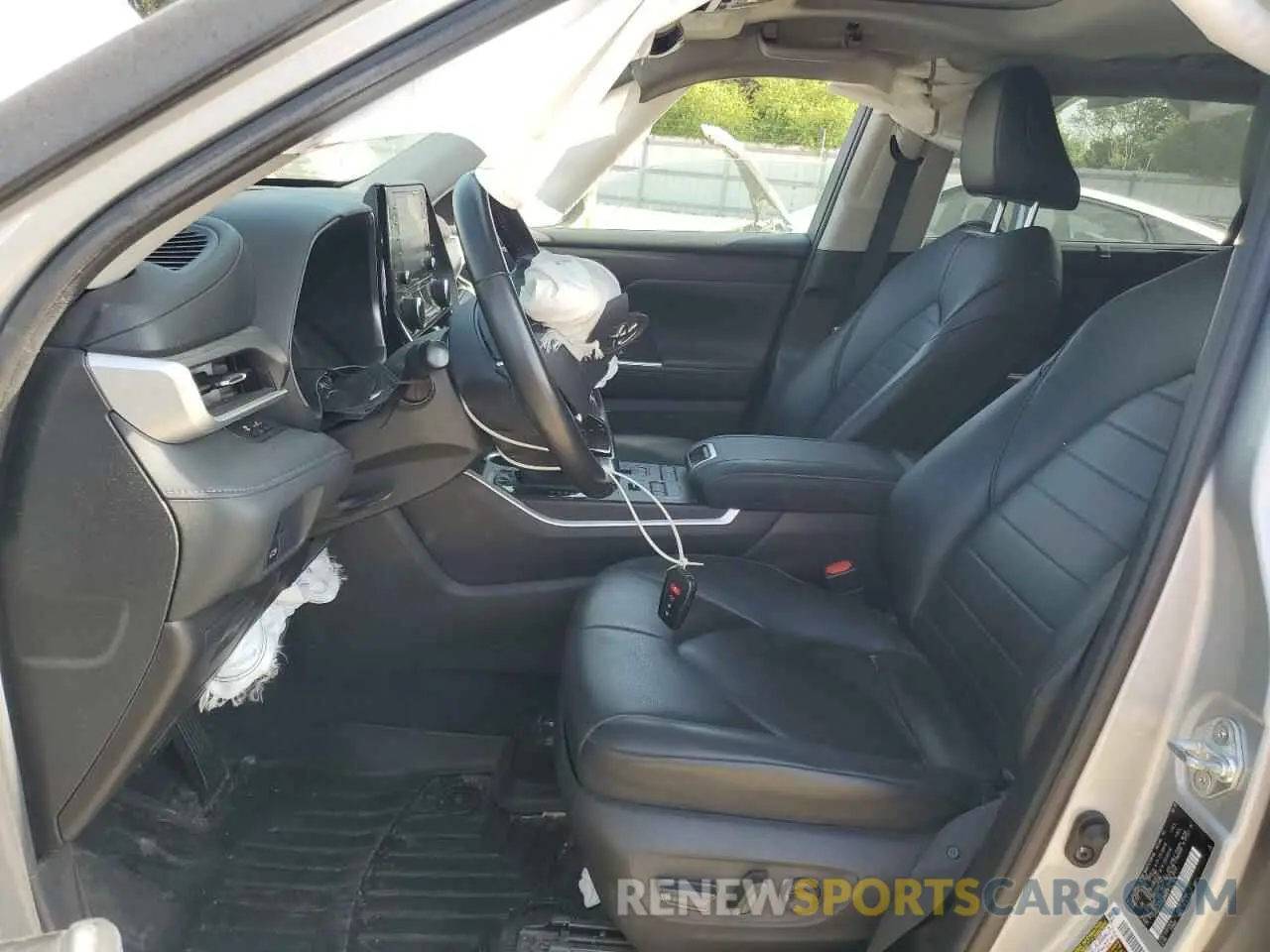 7 Photograph of a damaged car 5TDGZRBH6MS056815 TOYOTA HIGHLANDER 2021