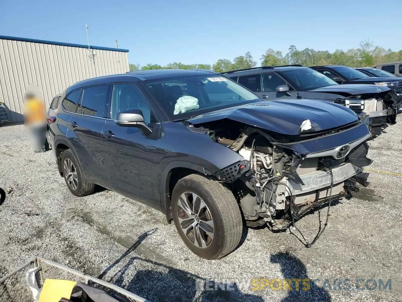 4 Photograph of a damaged car 5TDGZRBH6MS146742 TOYOTA HIGHLANDER 2021