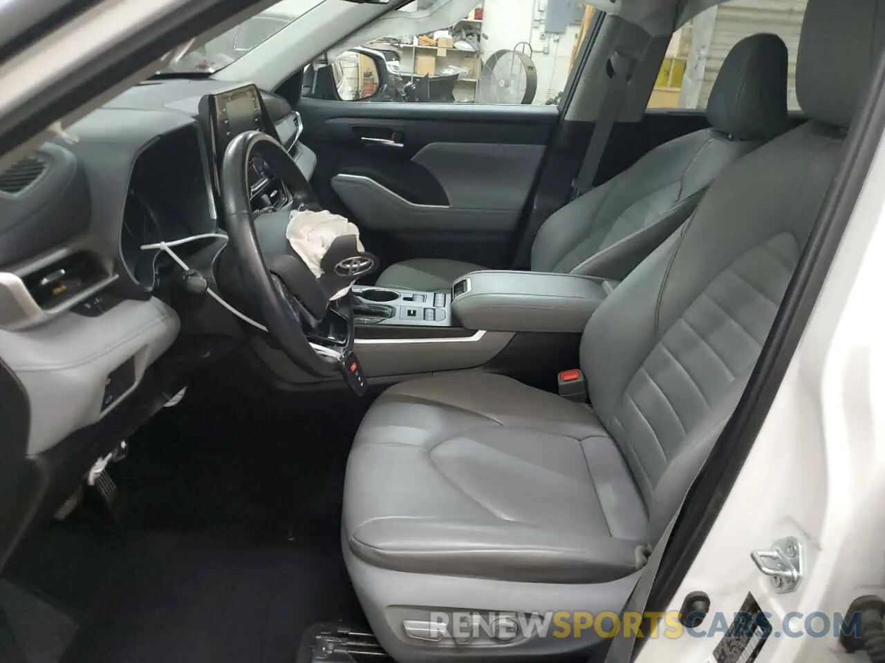 7 Photograph of a damaged car 5TDGZRBH6MS532643 TOYOTA HIGHLANDER 2021