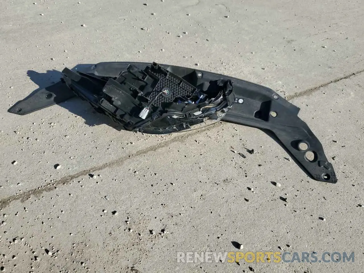 13 Photograph of a damaged car 5TDGZRBH6MS533016 TOYOTA HIGHLANDER 2021