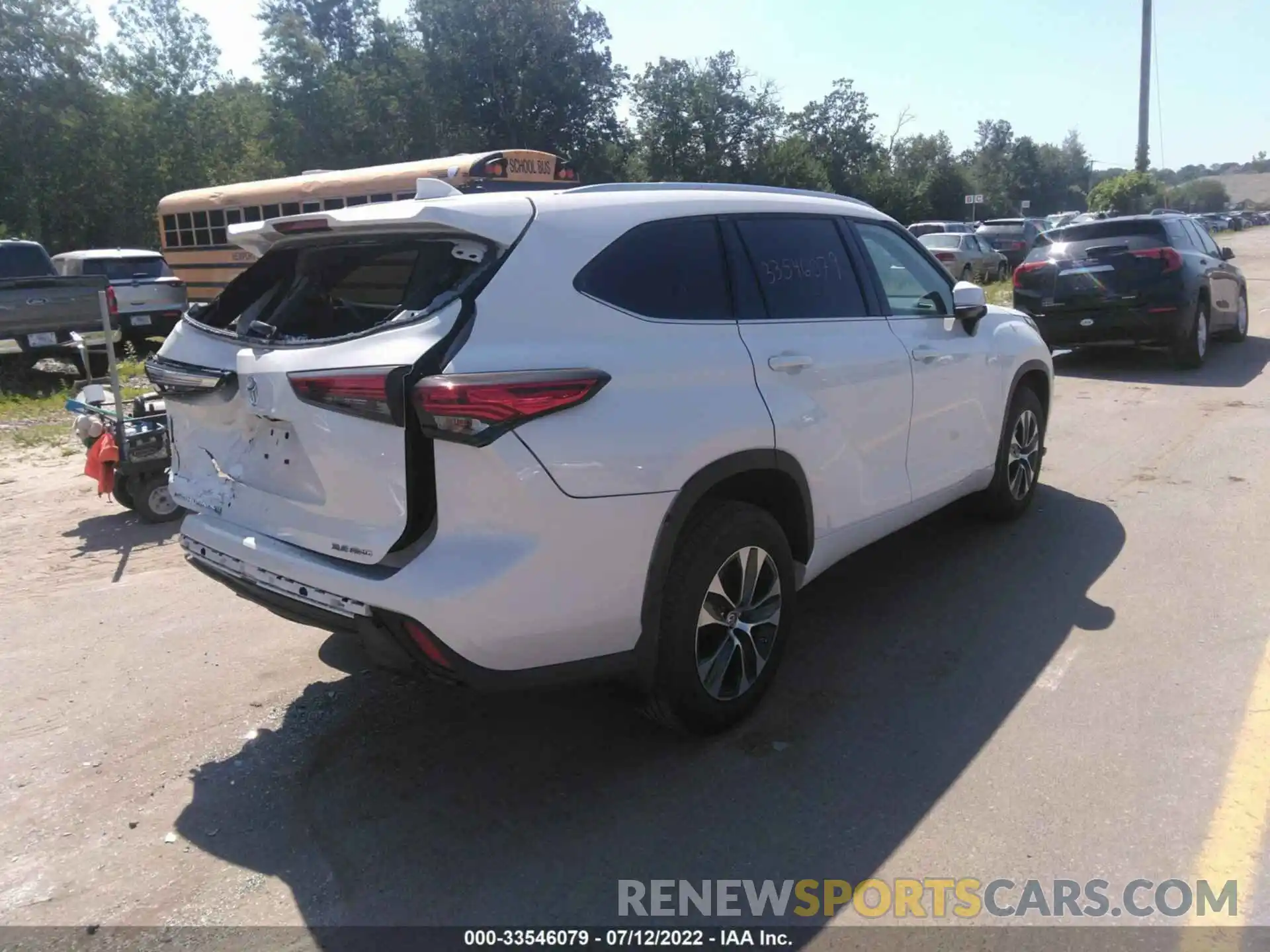 4 Photograph of a damaged car 5TDGZRBH6MS541505 TOYOTA HIGHLANDER 2021