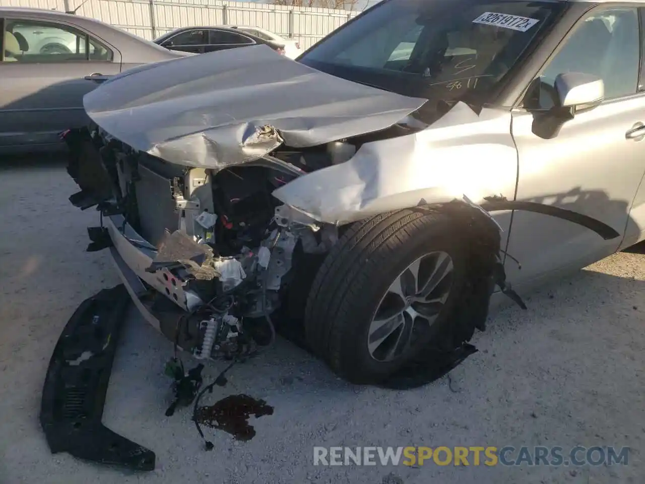 9 Photograph of a damaged car 5TDGZRBH6MS555811 TOYOTA HIGHLANDER 2021