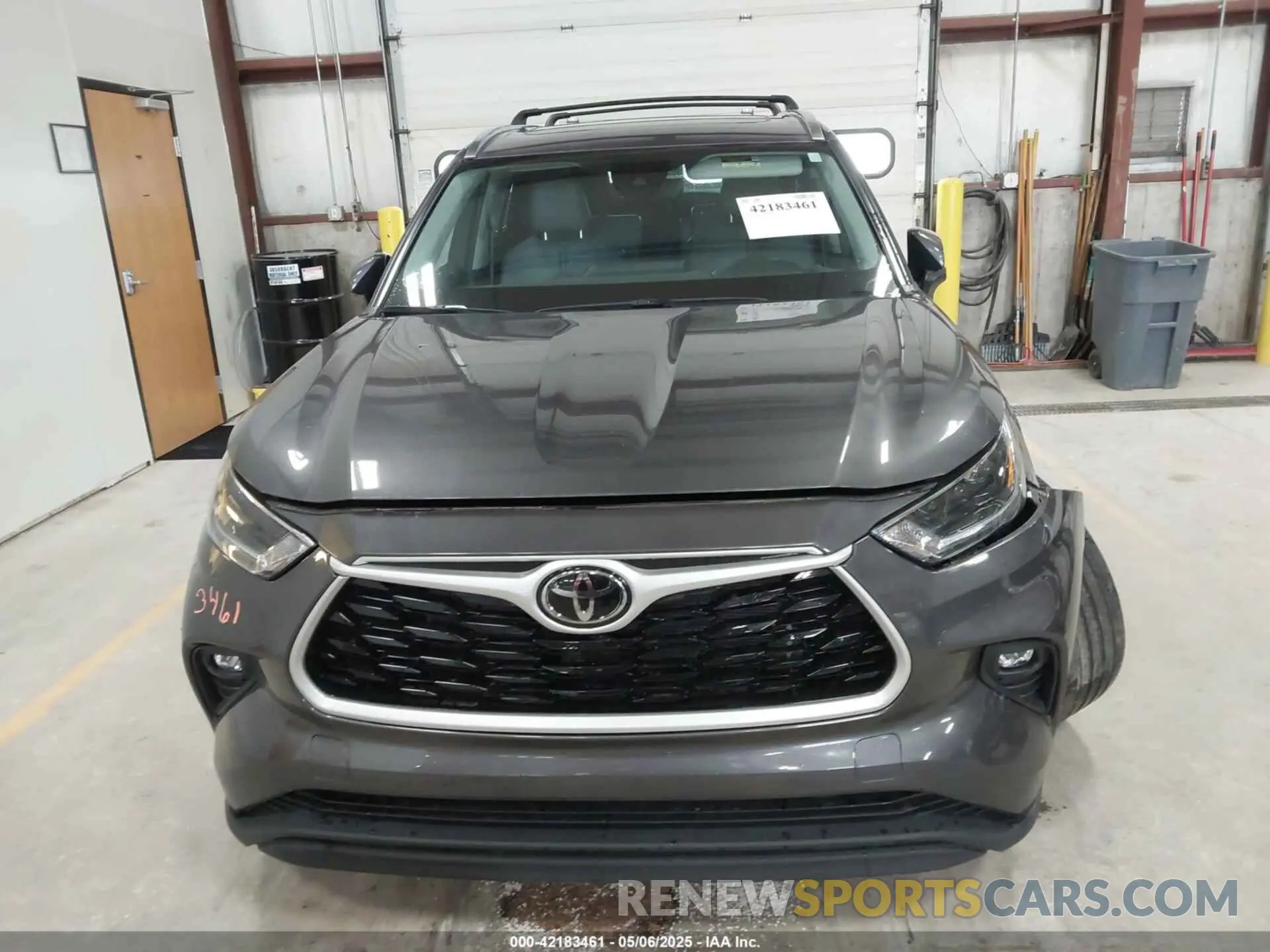12 Photograph of a damaged car 5TDGZRBH6MS558546 TOYOTA HIGHLANDER 2021