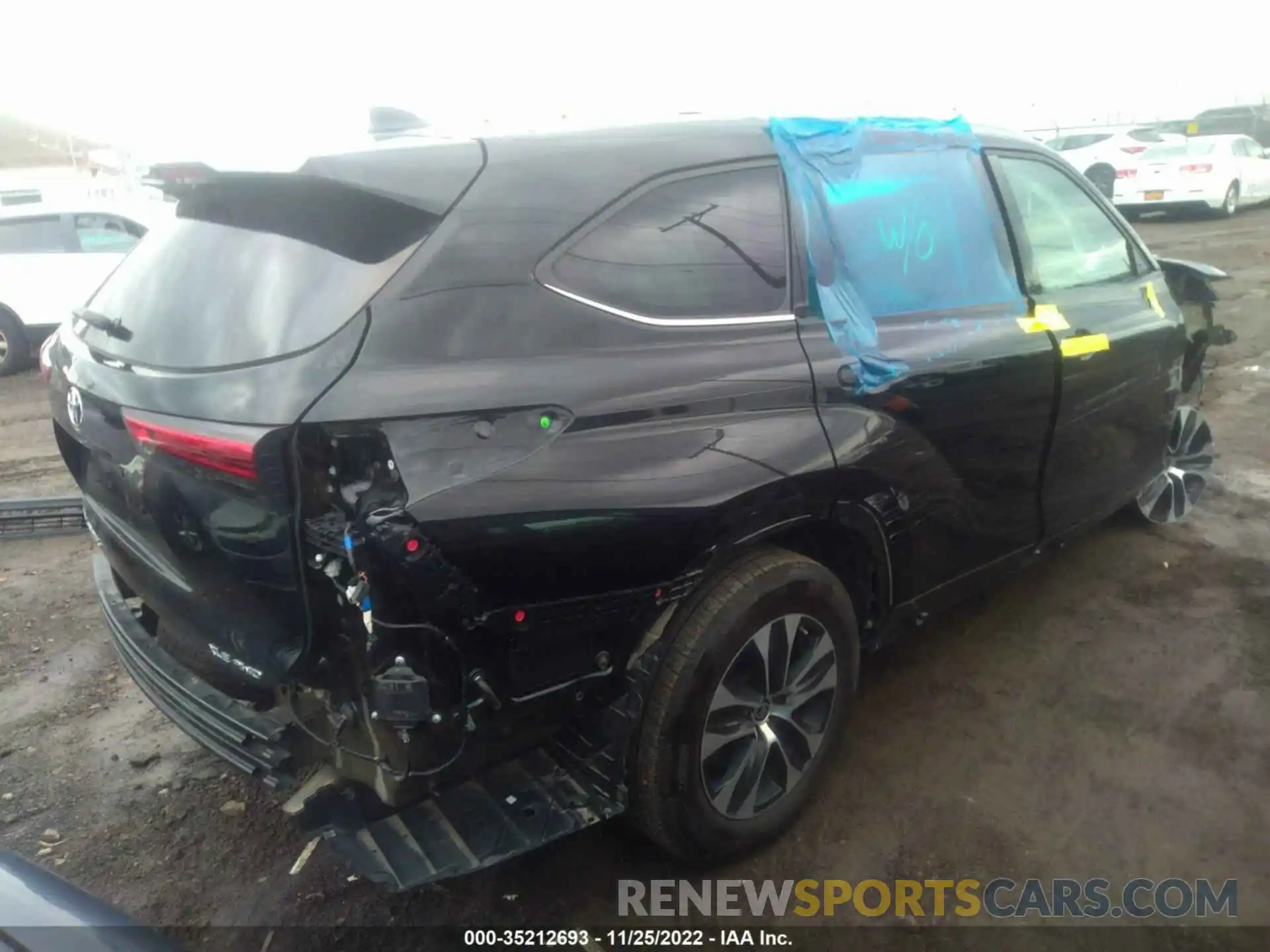 4 Photograph of a damaged car 5TDGZRBH7MS057570 TOYOTA HIGHLANDER 2021