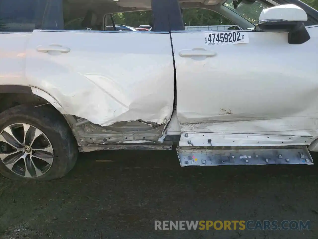 9 Photograph of a damaged car 5TDGZRBH7MS074417 TOYOTA HIGHLANDER 2021