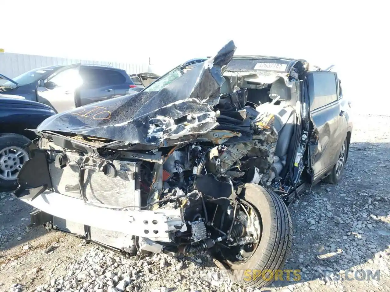 2 Photograph of a damaged car 5TDGZRBH7MS124927 TOYOTA HIGHLANDER 2021