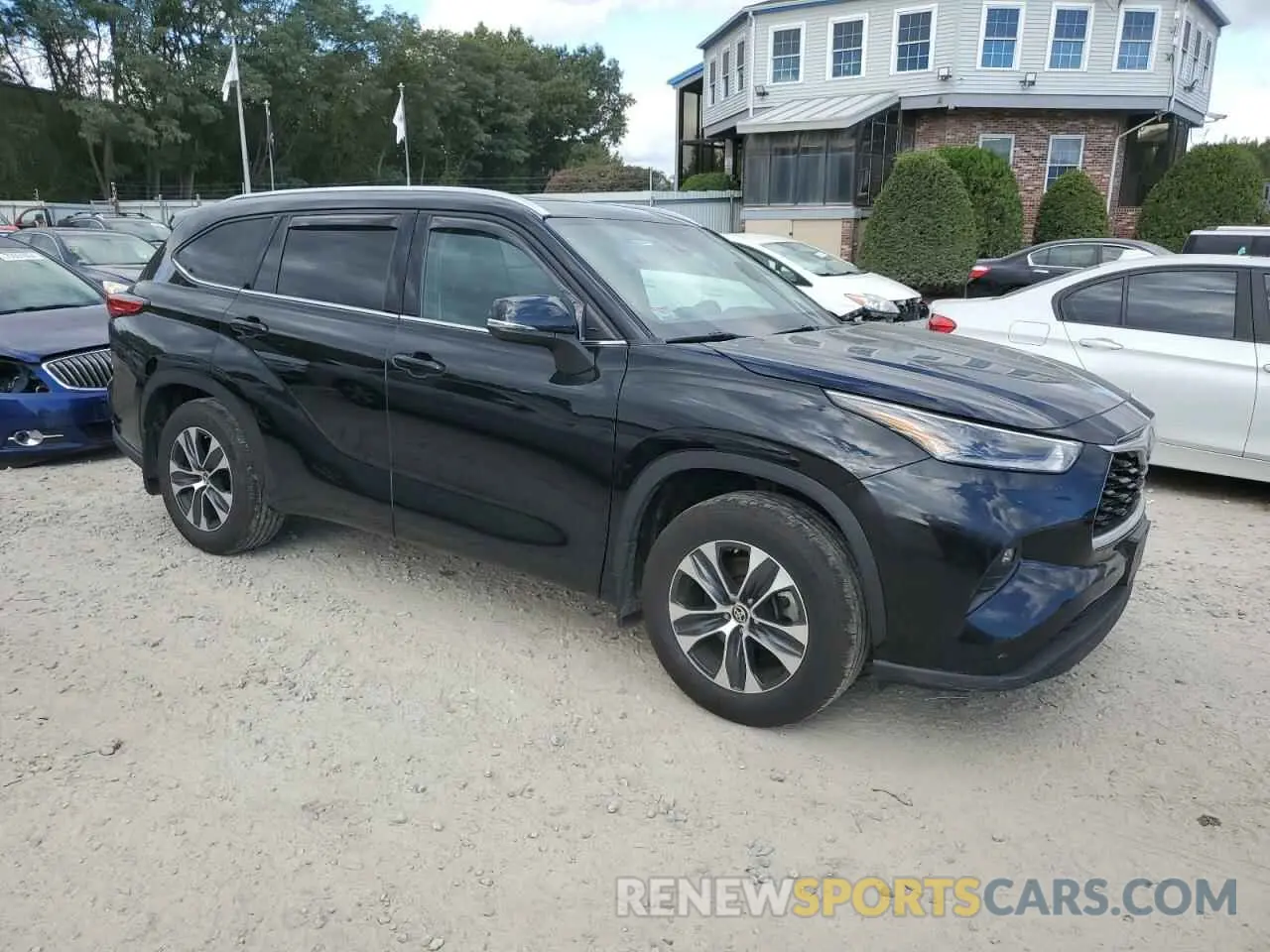 4 Photograph of a damaged car 5TDGZRBH7MS124989 TOYOTA HIGHLANDER 2021