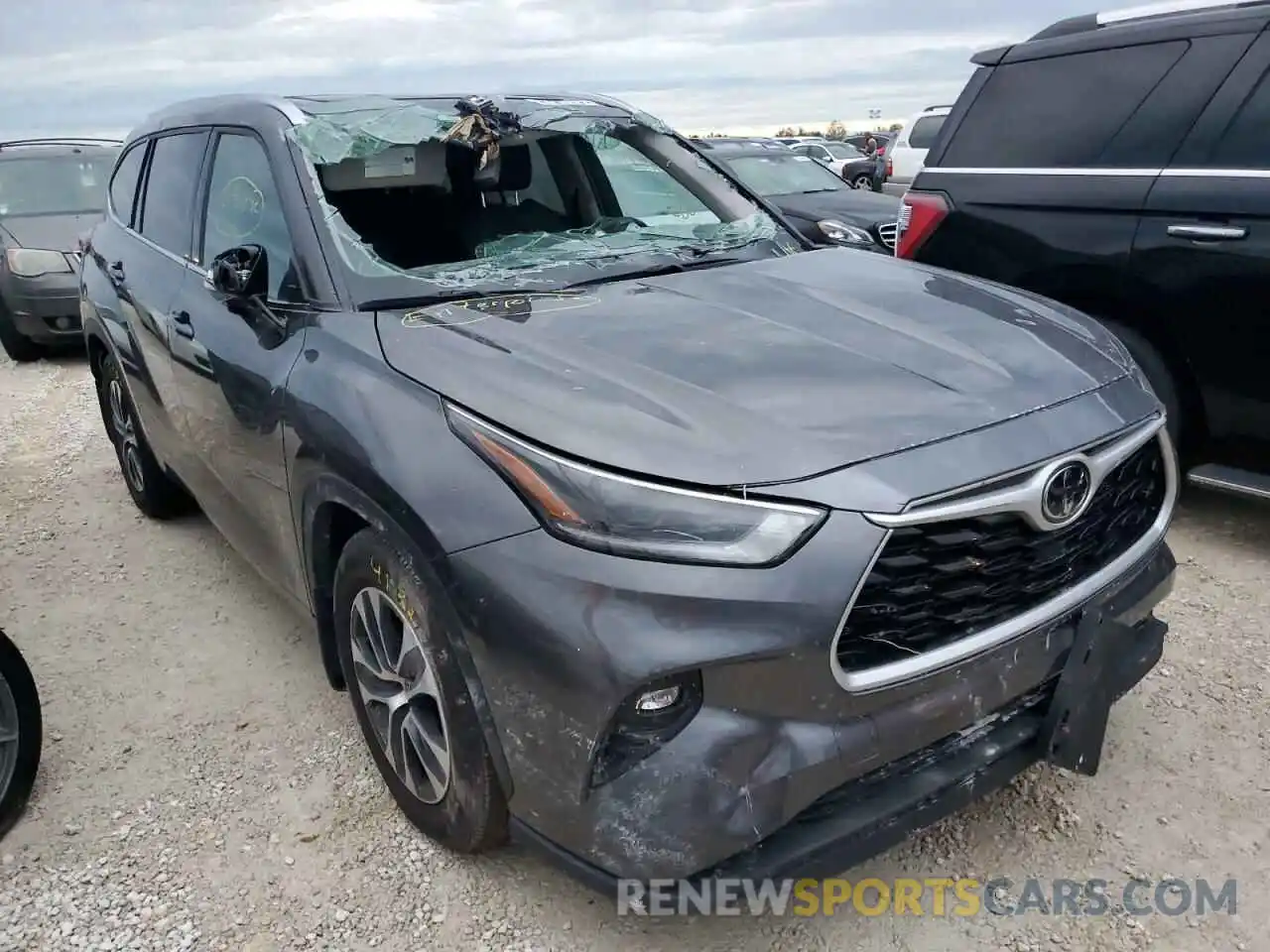 4 Photograph of a damaged car 5TDGZRBH7MS129318 TOYOTA HIGHLANDER 2021