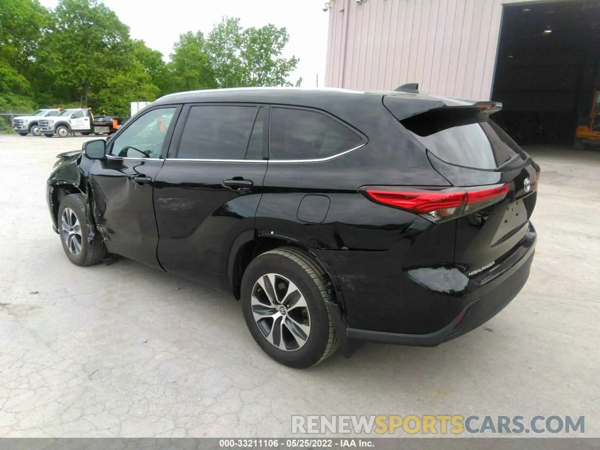 3 Photograph of a damaged car 5TDGZRBH7MS525104 TOYOTA HIGHLANDER 2021