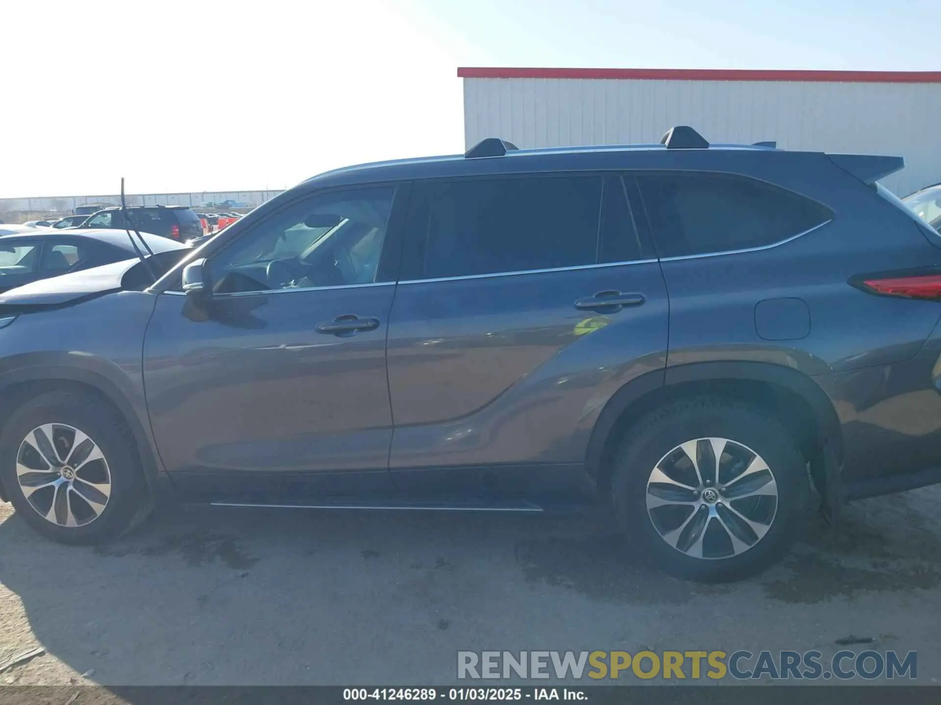 14 Photograph of a damaged car 5TDGZRBH7MS540086 TOYOTA HIGHLANDER 2021