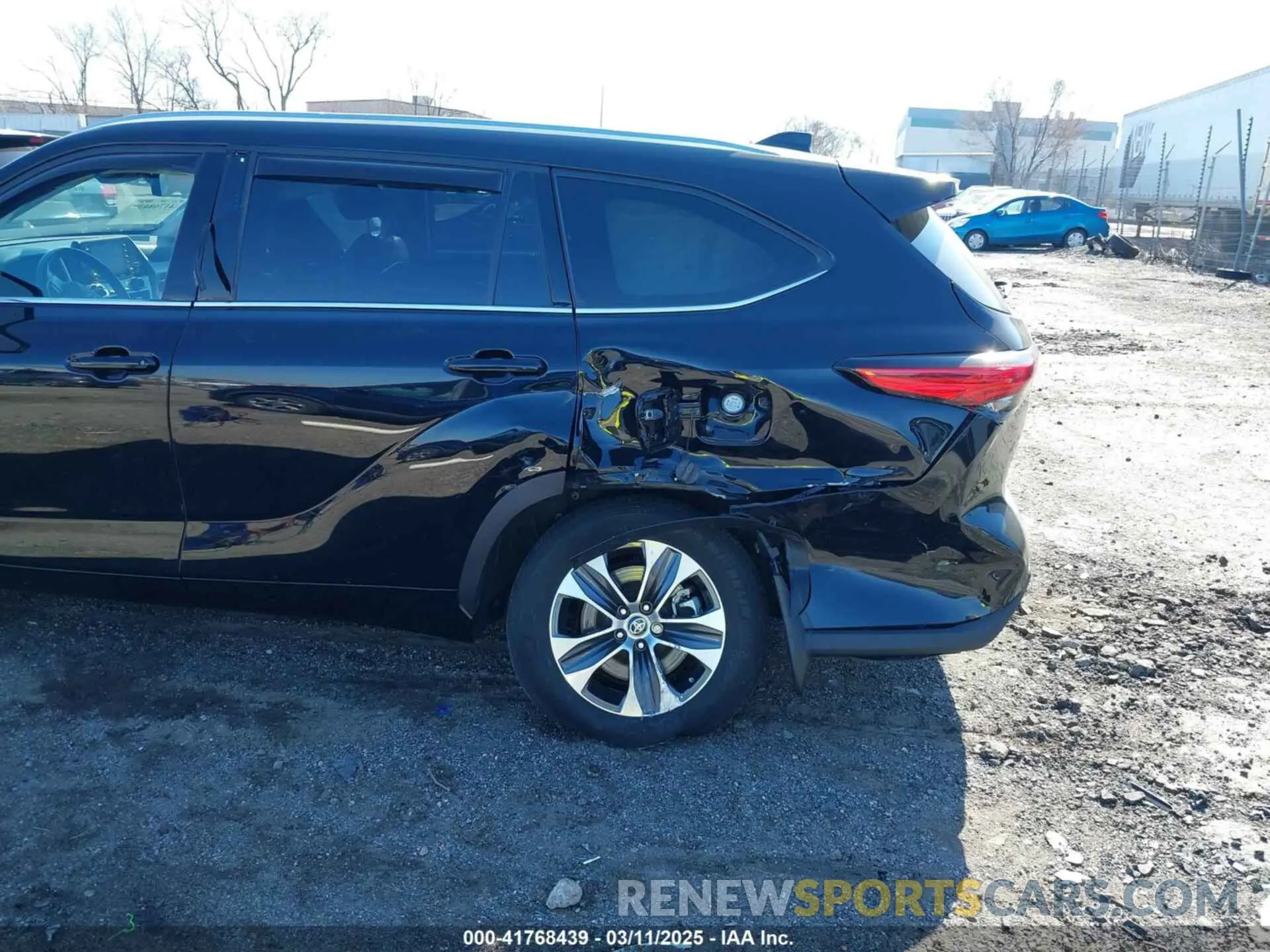 6 Photograph of a damaged car 5TDGZRBH7MS557857 TOYOTA HIGHLANDER 2021