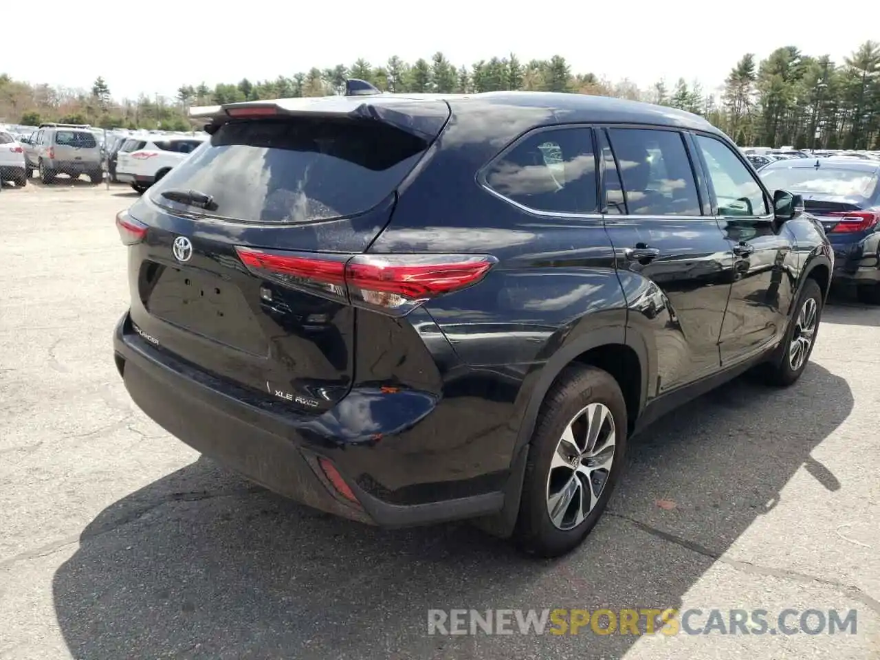 4 Photograph of a damaged car 5TDGZRBH8MS089914 TOYOTA HIGHLANDER 2021