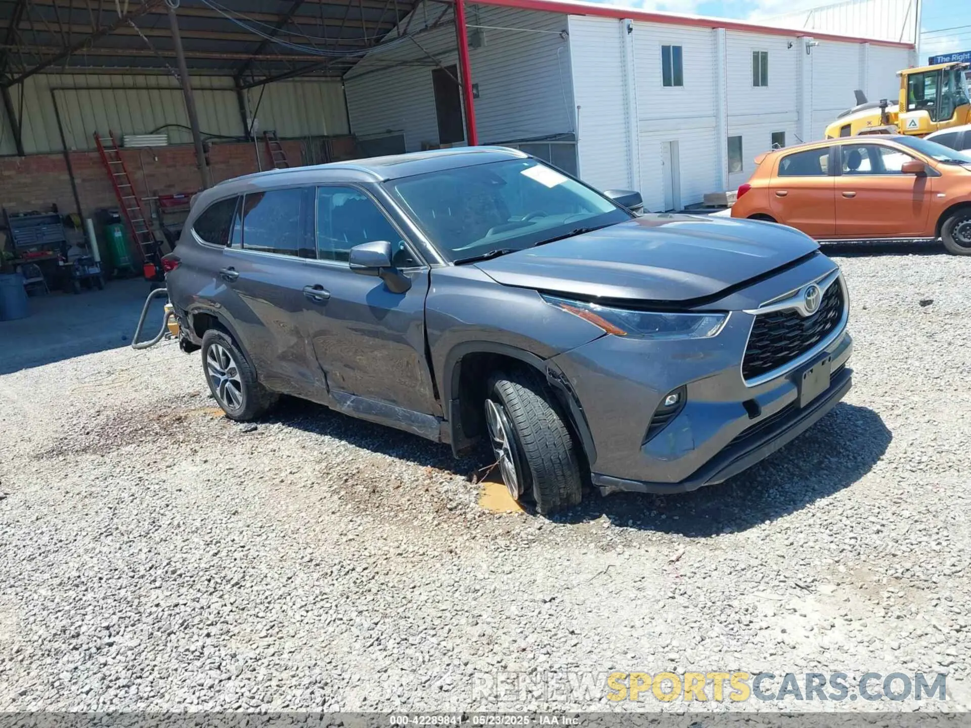 1 Photograph of a damaged car 5TDGZRBH8MS117999 TOYOTA HIGHLANDER 2021