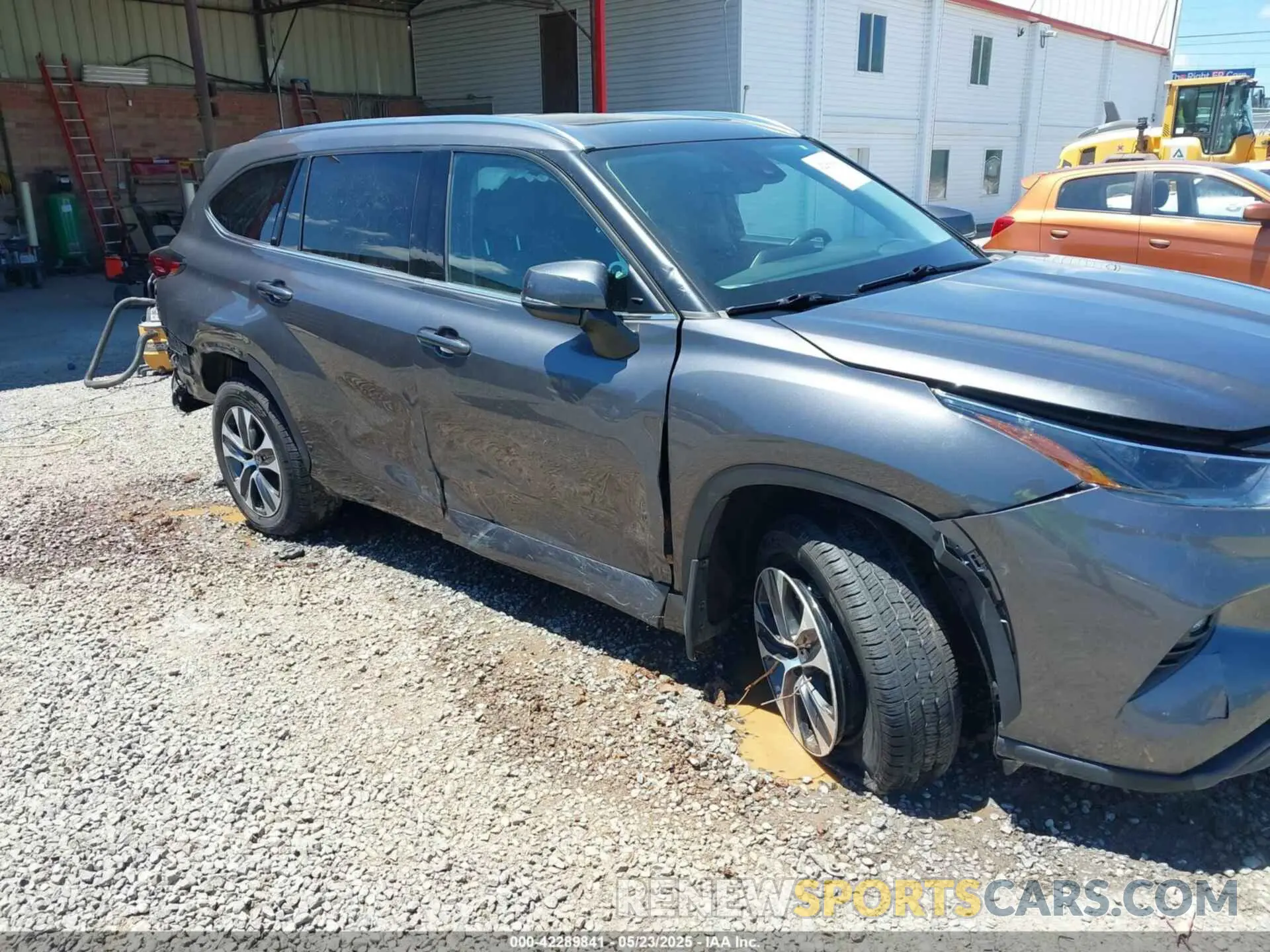 6 Photograph of a damaged car 5TDGZRBH8MS117999 TOYOTA HIGHLANDER 2021