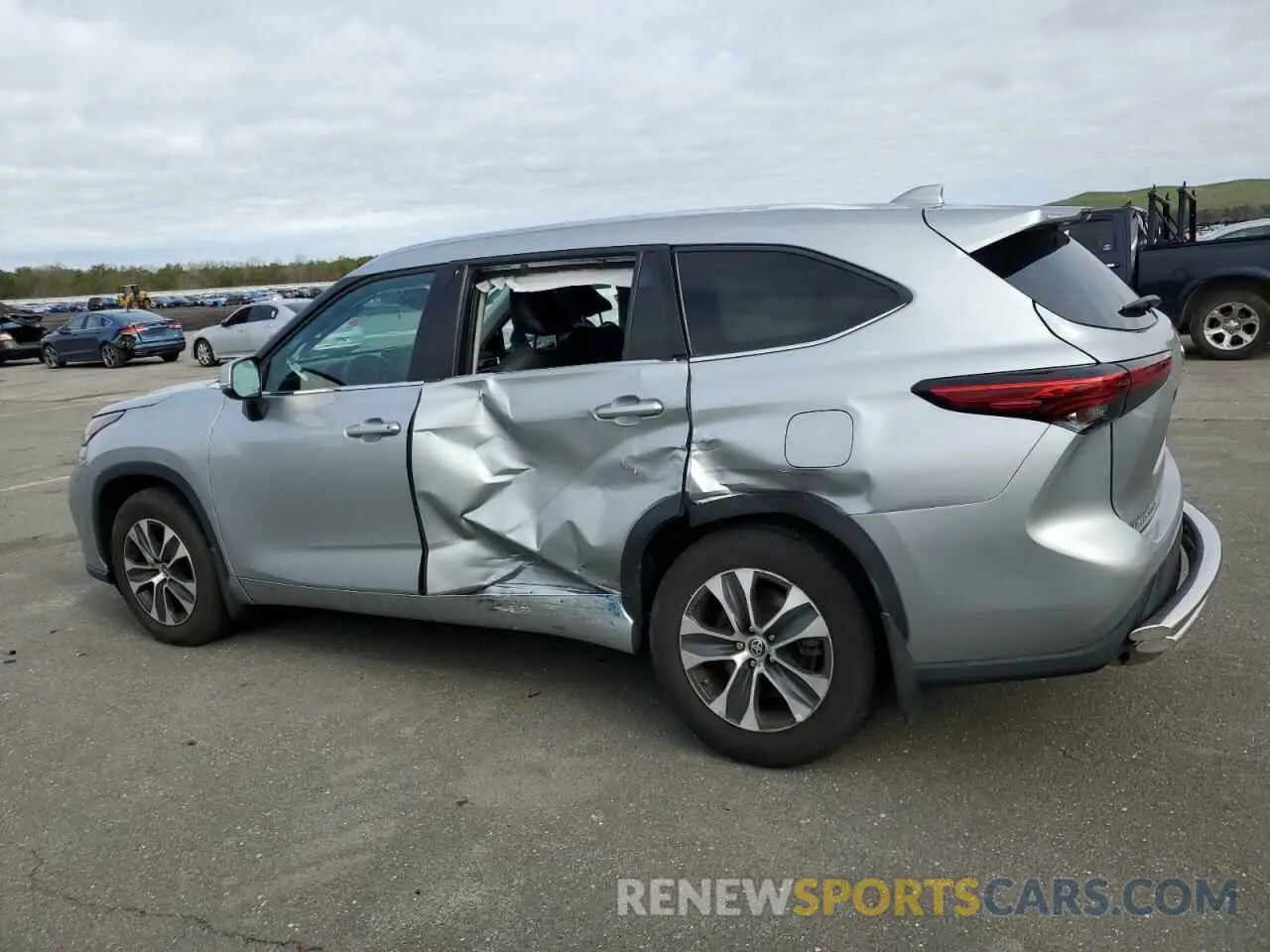 2 Photograph of a damaged car 5TDGZRBH8MS534426 TOYOTA HIGHLANDER 2021