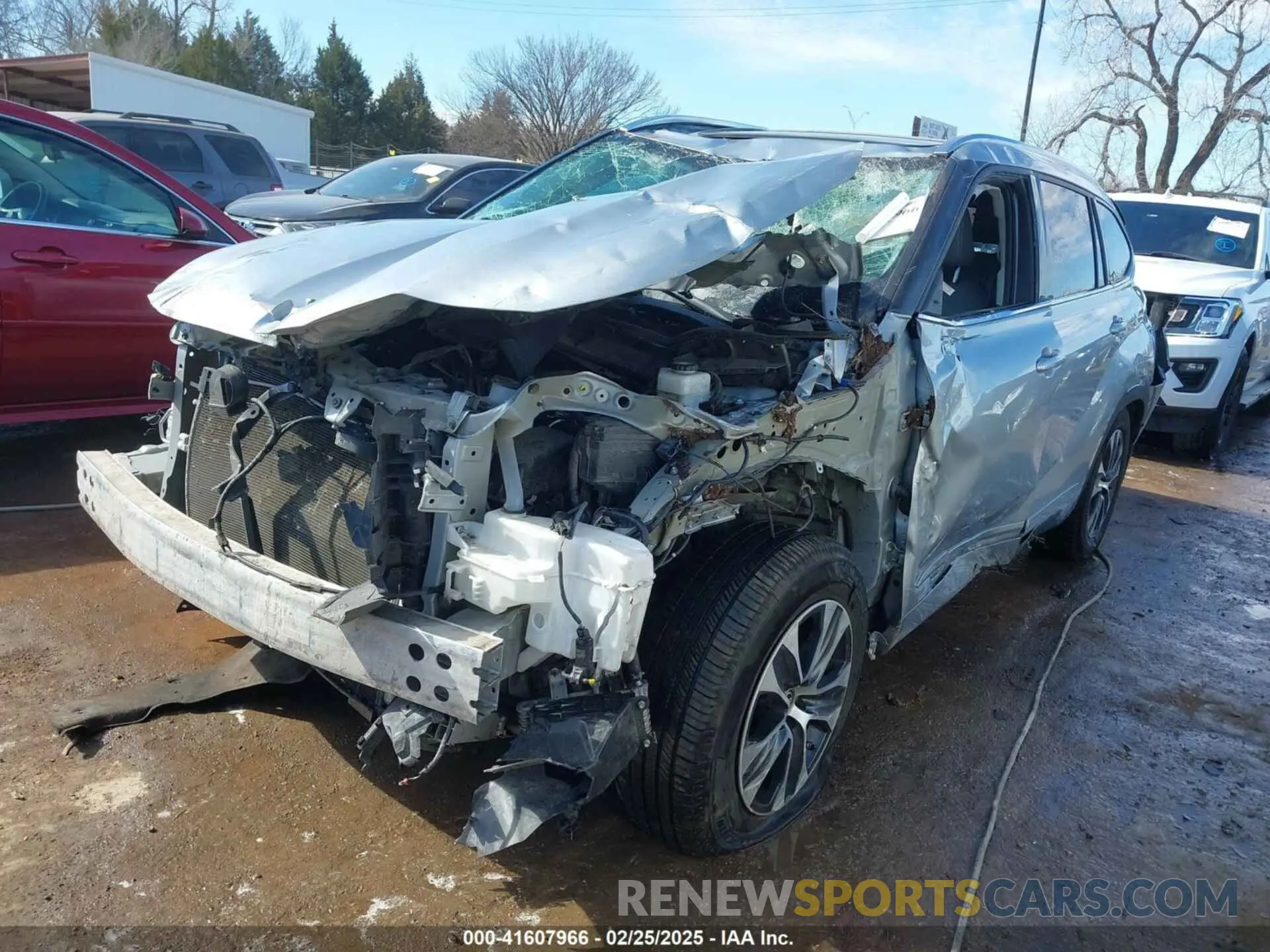 2 Photograph of a damaged car 5TDGZRBH8MS538038 TOYOTA HIGHLANDER 2021
