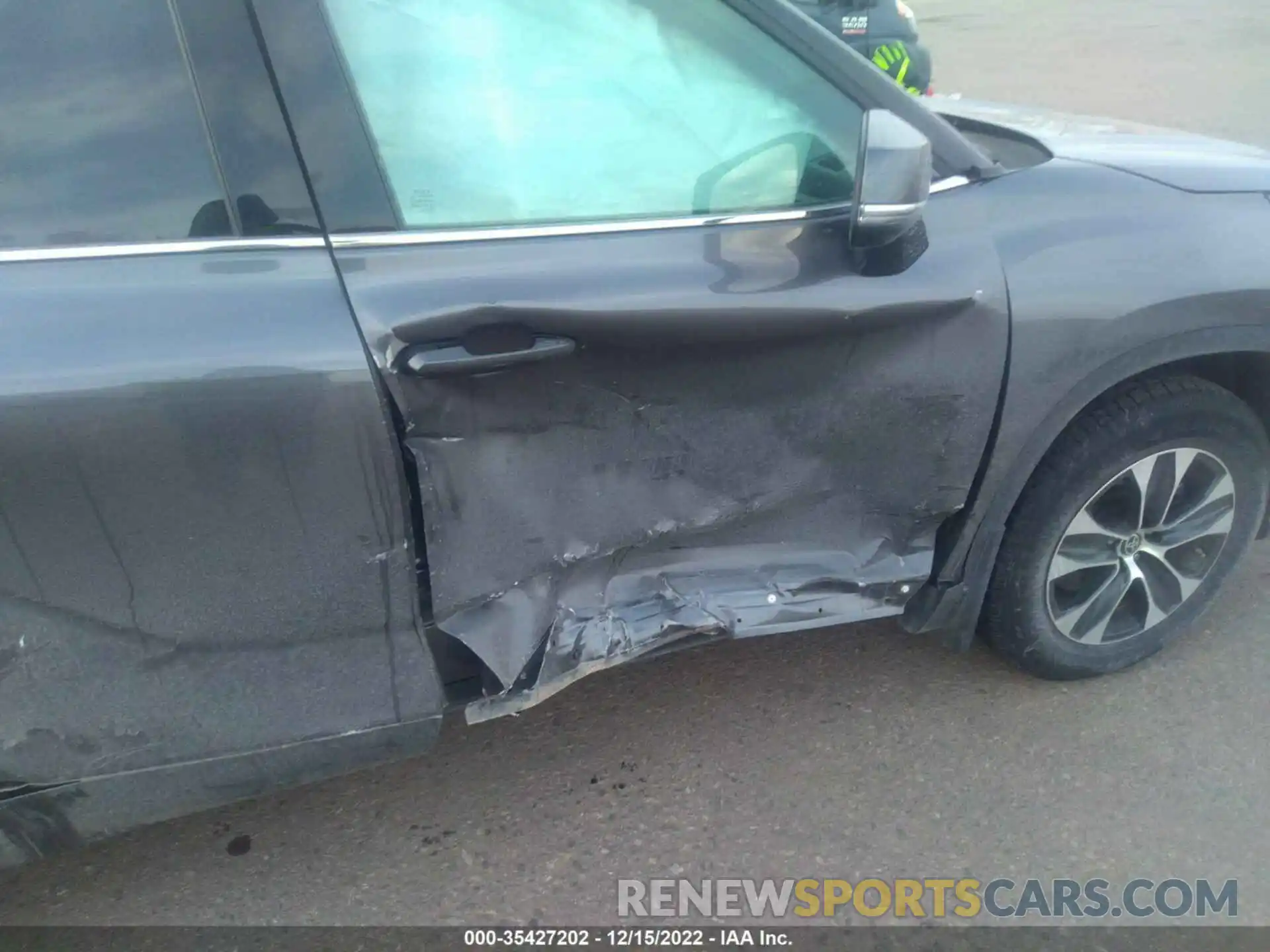 6 Photograph of a damaged car 5TDGZRBH8MS544308 TOYOTA HIGHLANDER 2021