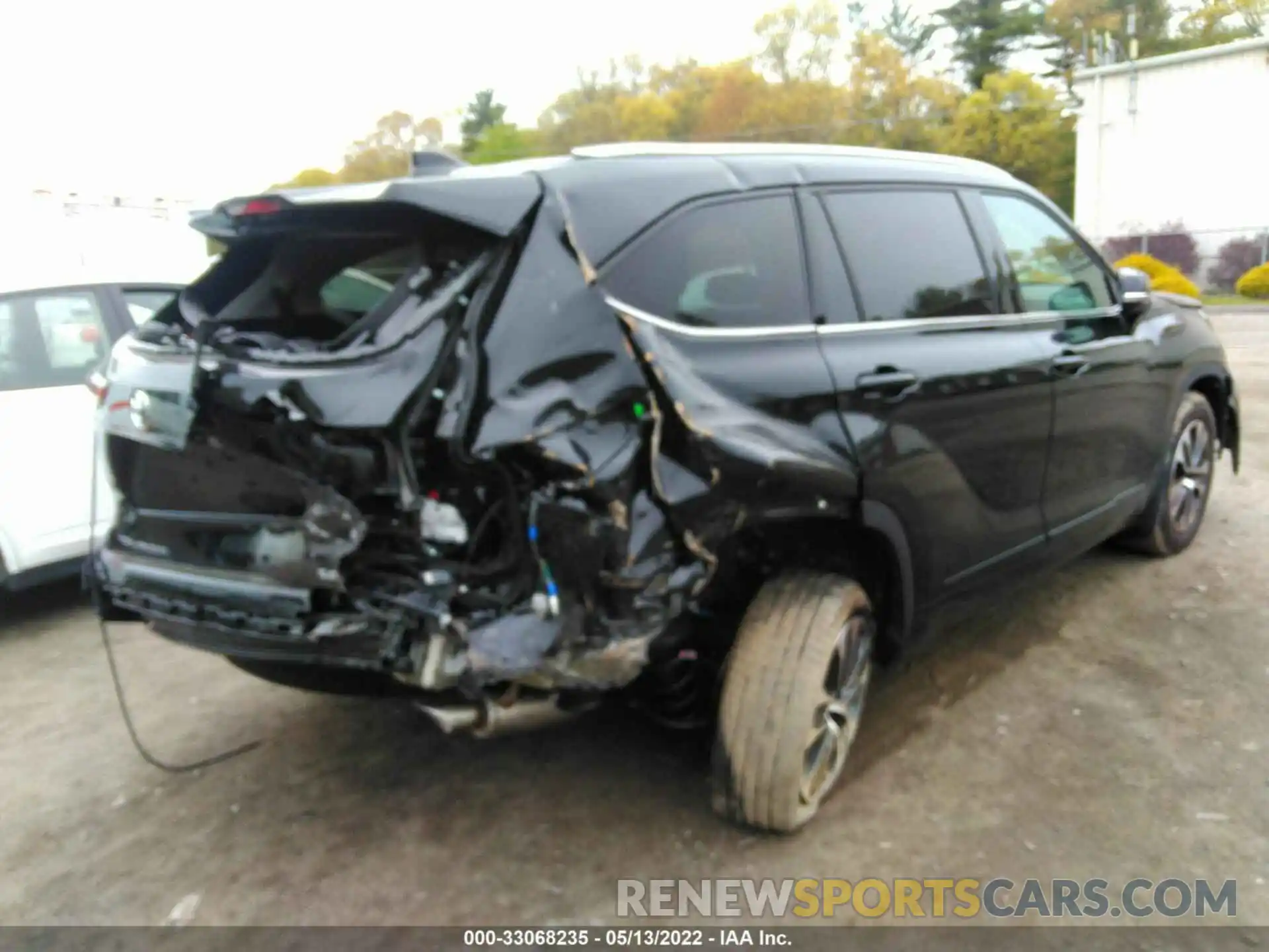 4 Photograph of a damaged car 5TDGZRBH8MS545541 TOYOTA HIGHLANDER 2021