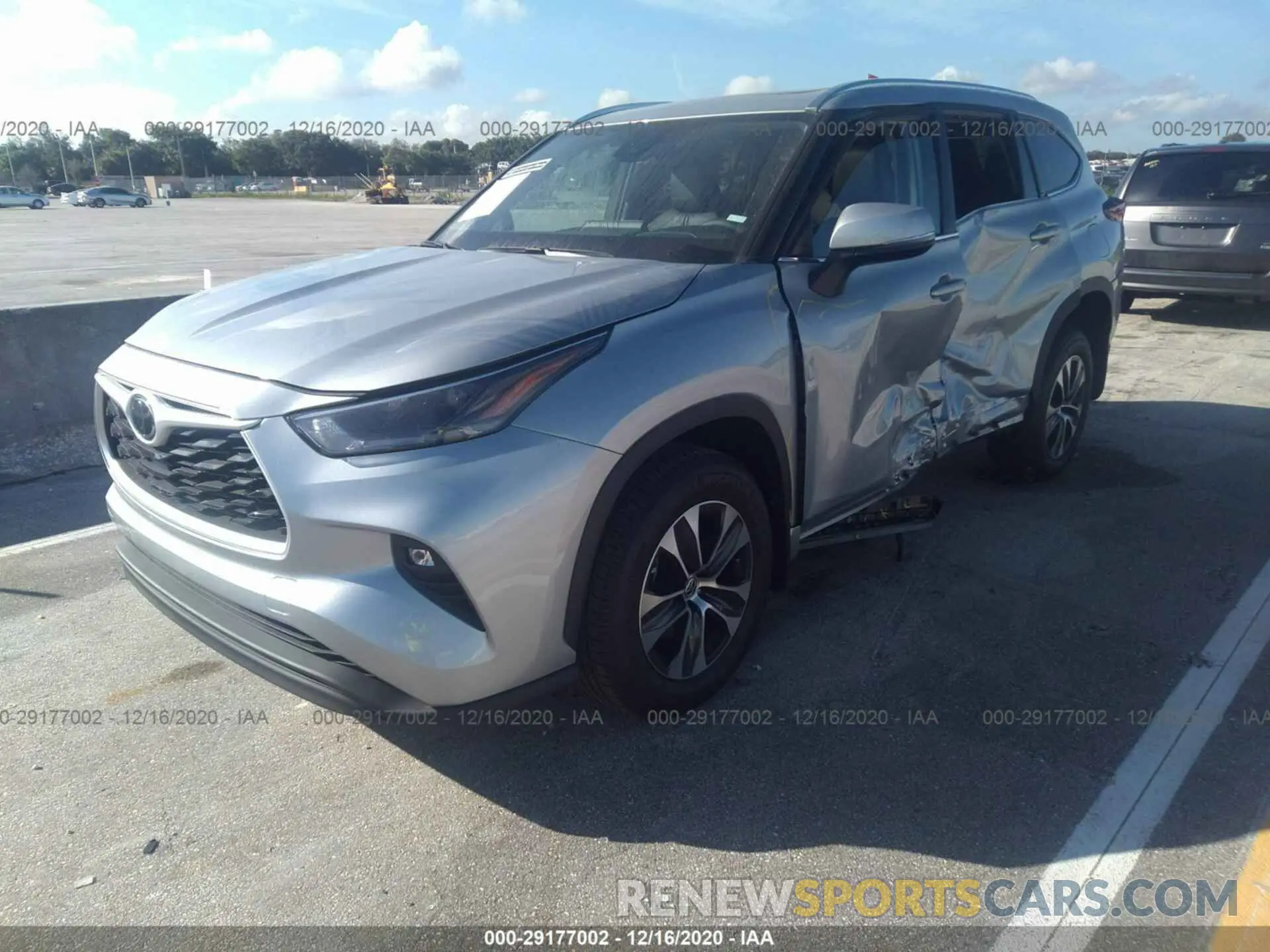 2 Photograph of a damaged car 5TDGZRBH9MS072104 TOYOTA HIGHLANDER 2021
