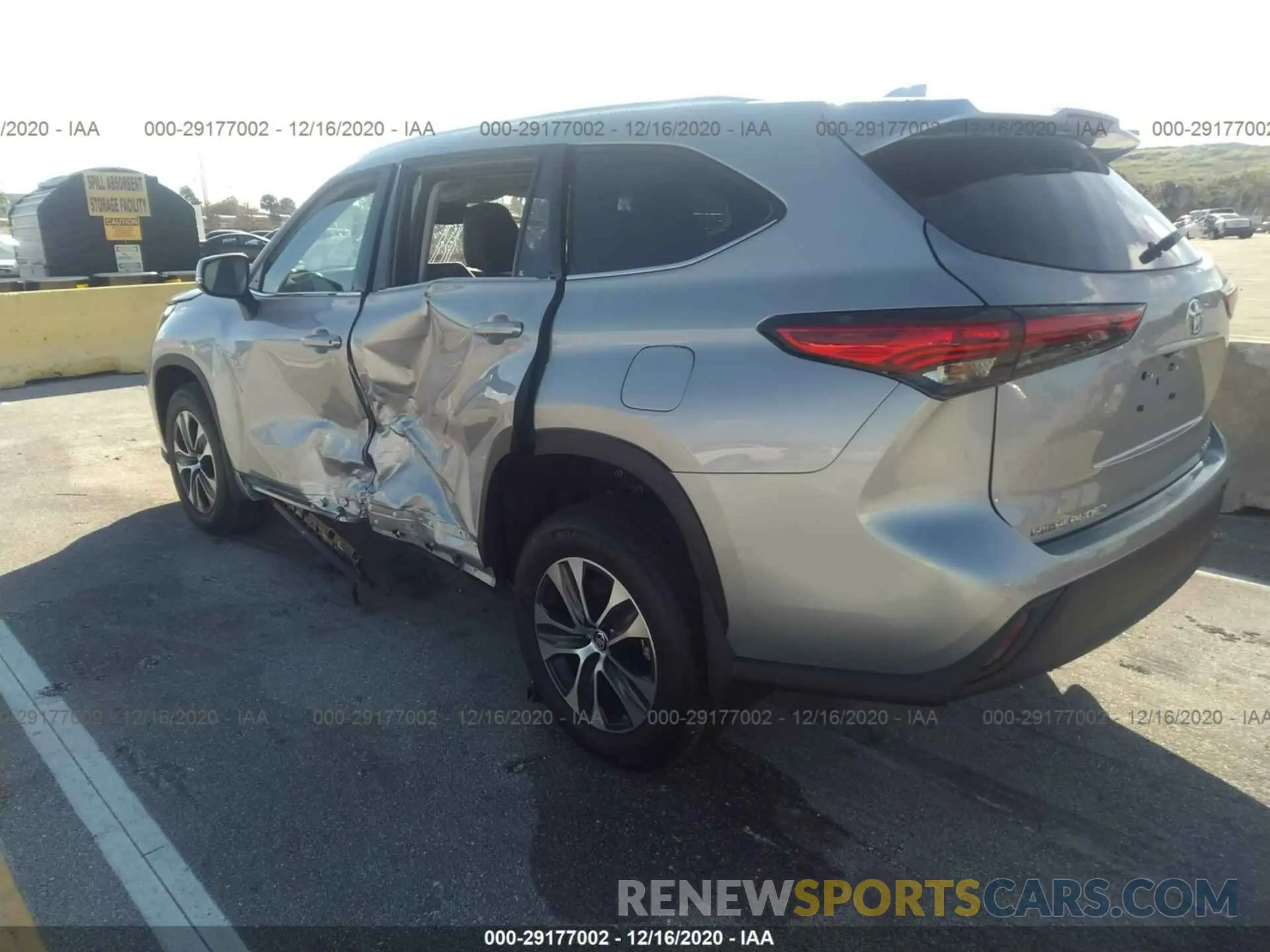 3 Photograph of a damaged car 5TDGZRBH9MS072104 TOYOTA HIGHLANDER 2021