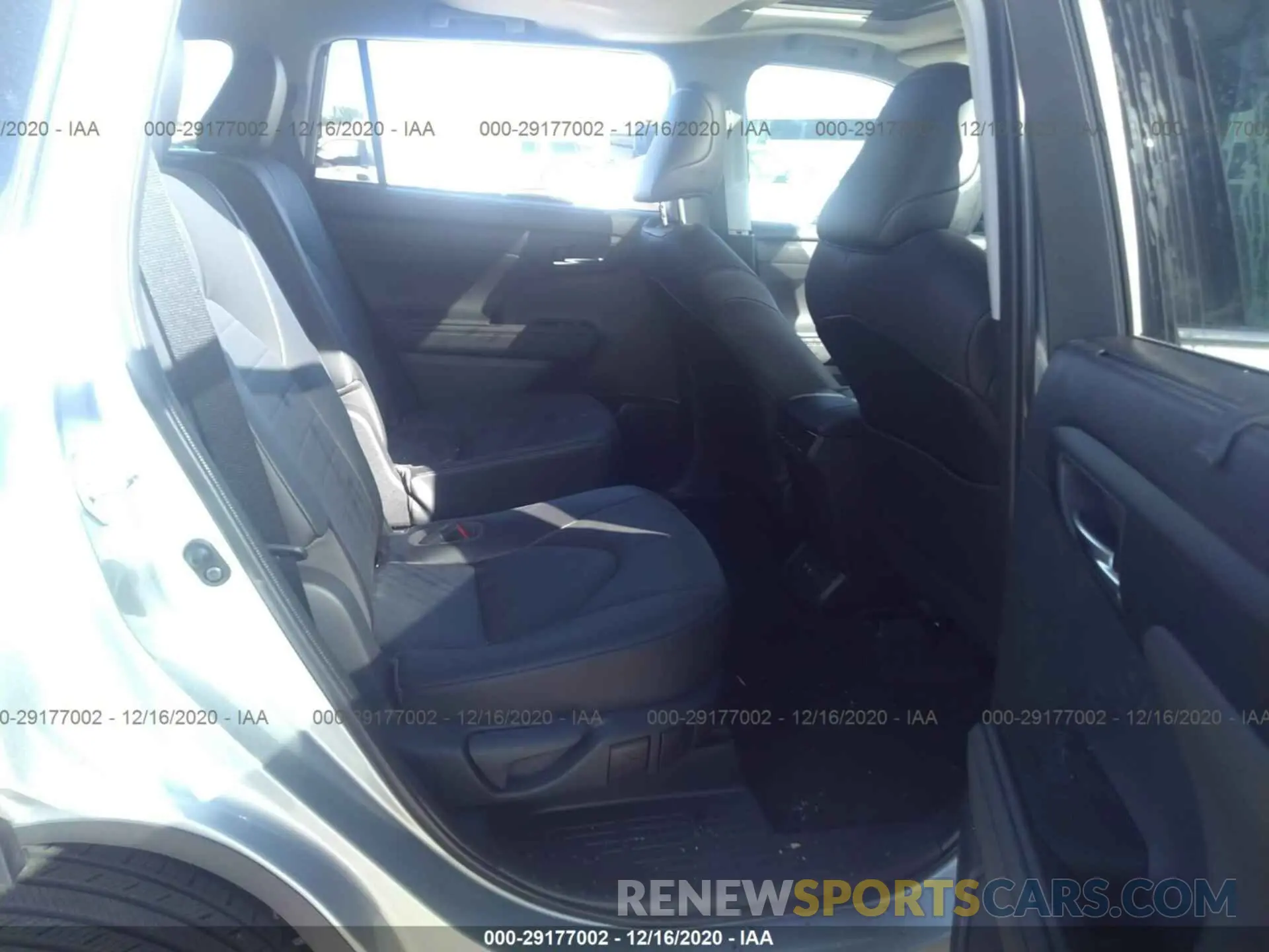 8 Photograph of a damaged car 5TDGZRBH9MS072104 TOYOTA HIGHLANDER 2021