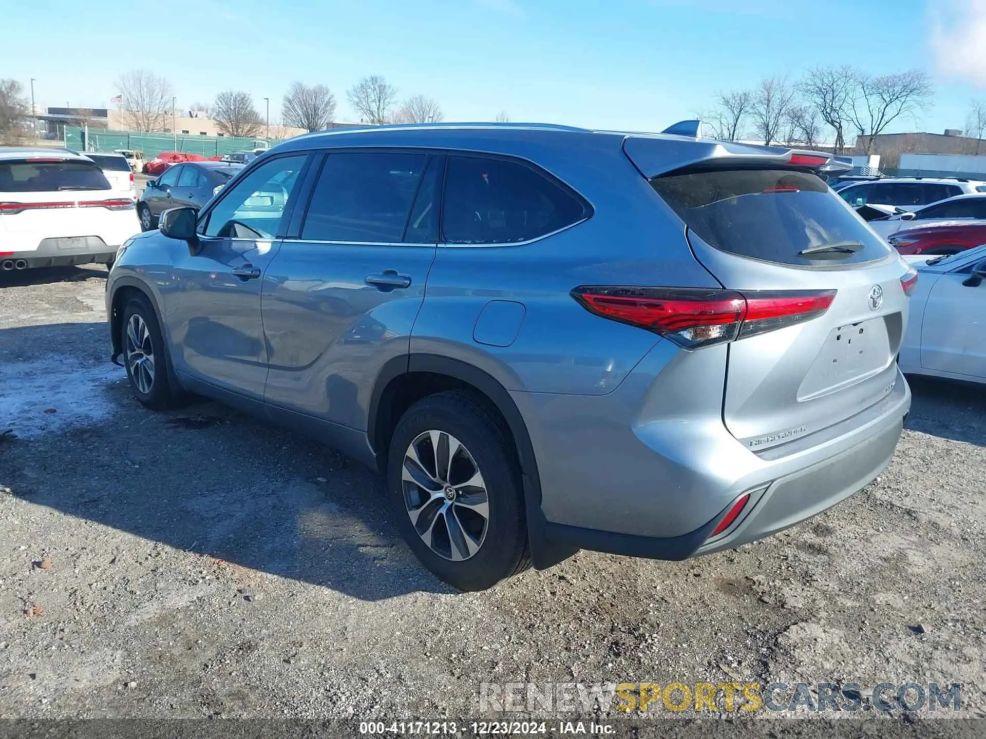 3 Photograph of a damaged car 5TDGZRBH9MS113878 TOYOTA HIGHLANDER 2021
