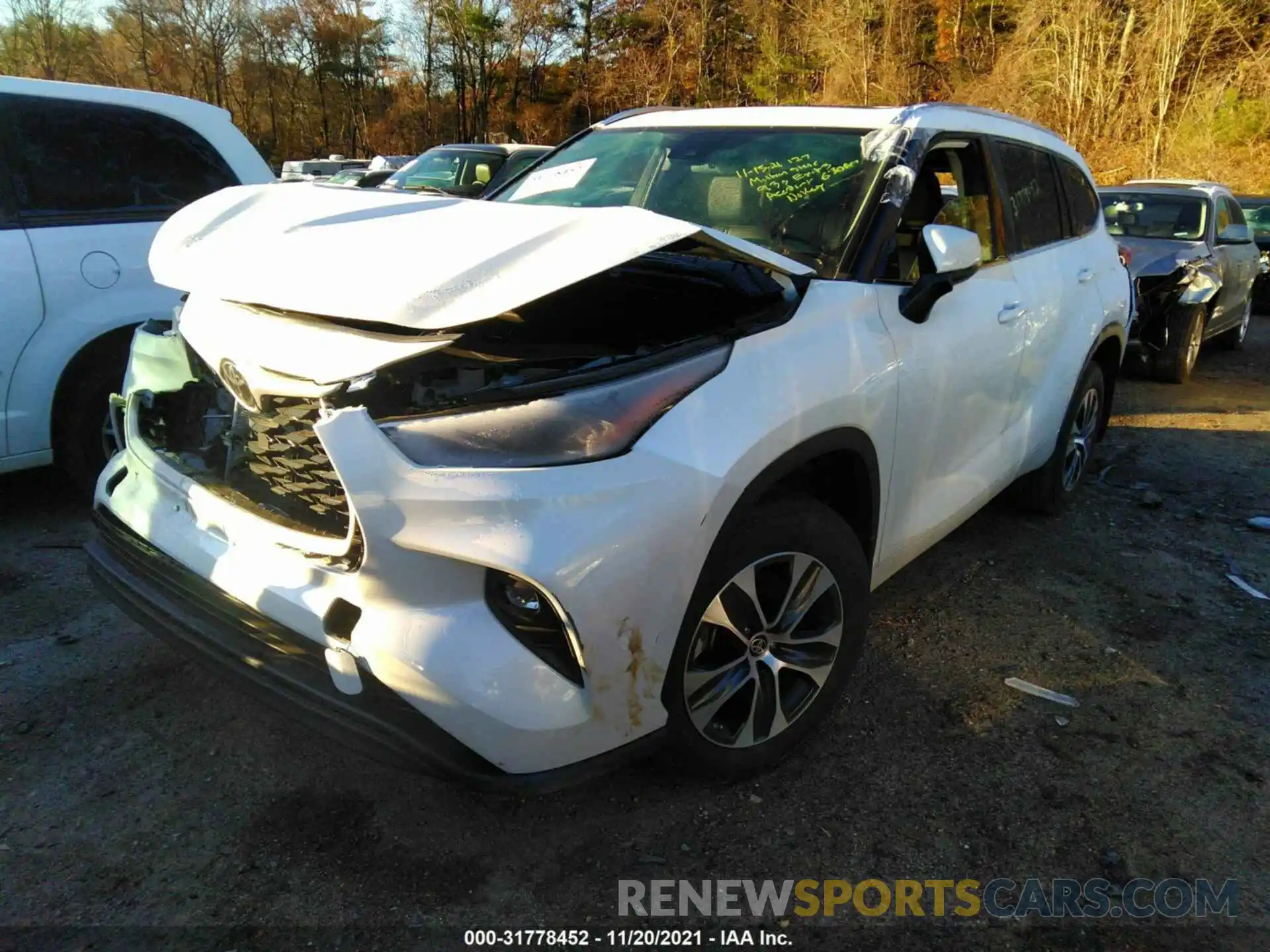 2 Photograph of a damaged car 5TDGZRBH9MS127277 TOYOTA HIGHLANDER 2021