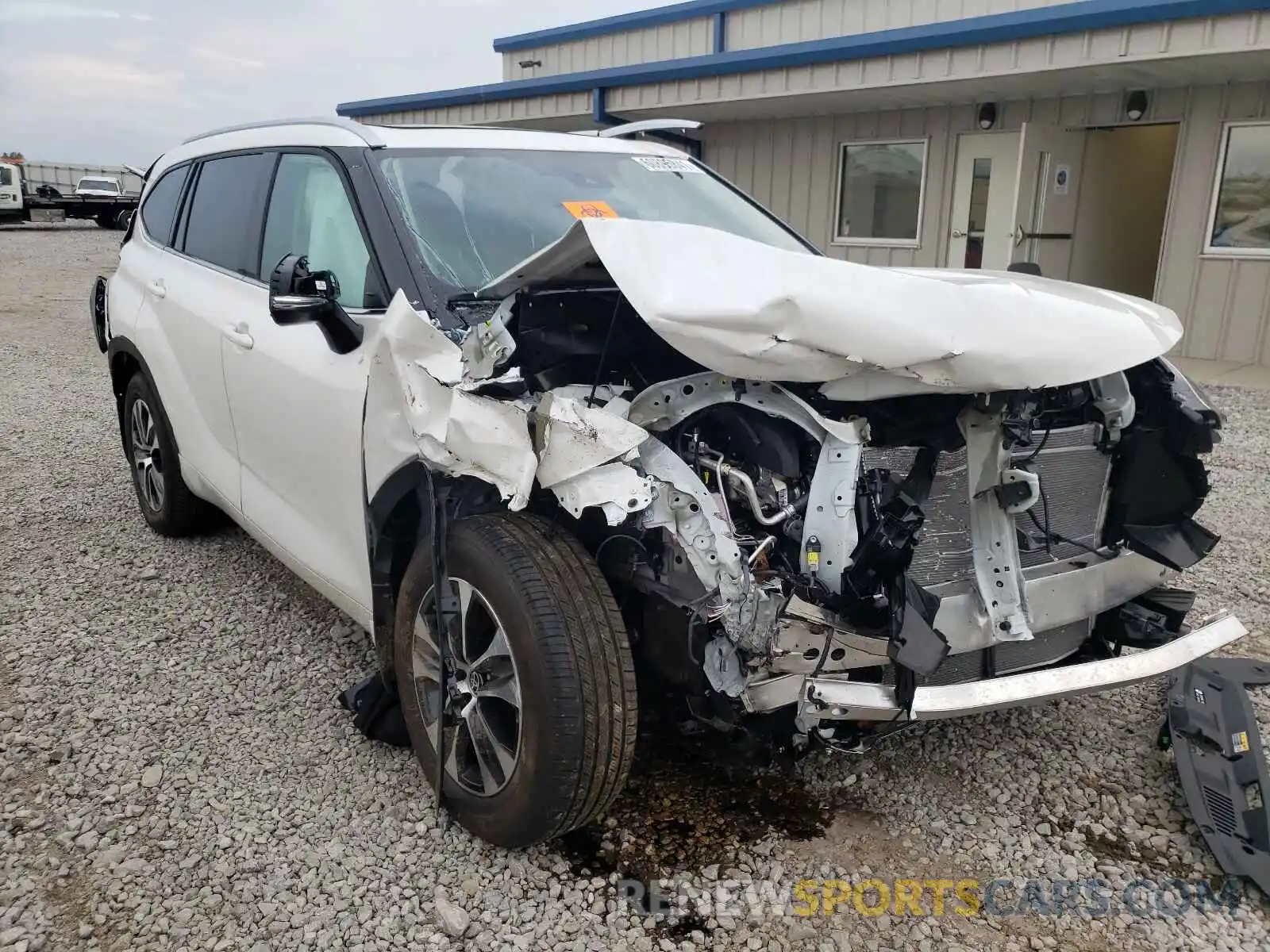 1 Photograph of a damaged car 5TDGZRBH9MS136089 TOYOTA HIGHLANDER 2021