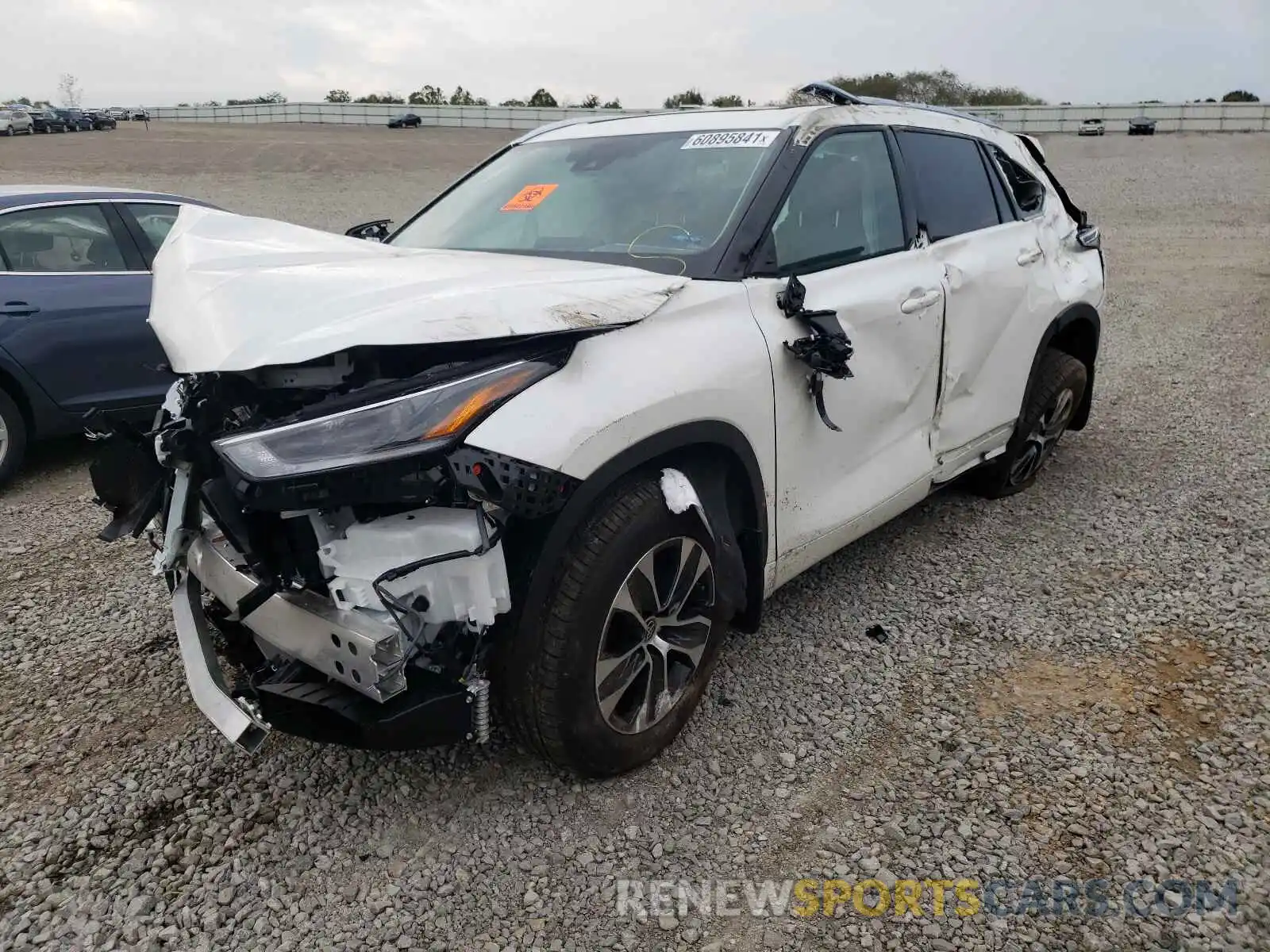 2 Photograph of a damaged car 5TDGZRBH9MS136089 TOYOTA HIGHLANDER 2021