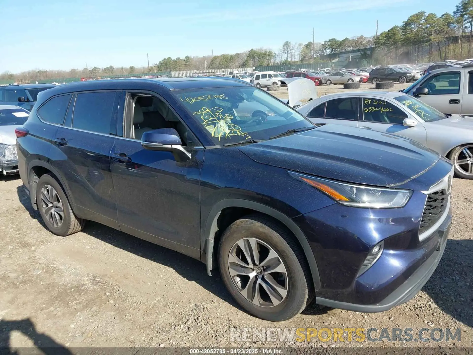 13 Photograph of a damaged car 5TDGZRBH9MS136822 TOYOTA HIGHLANDER 2021