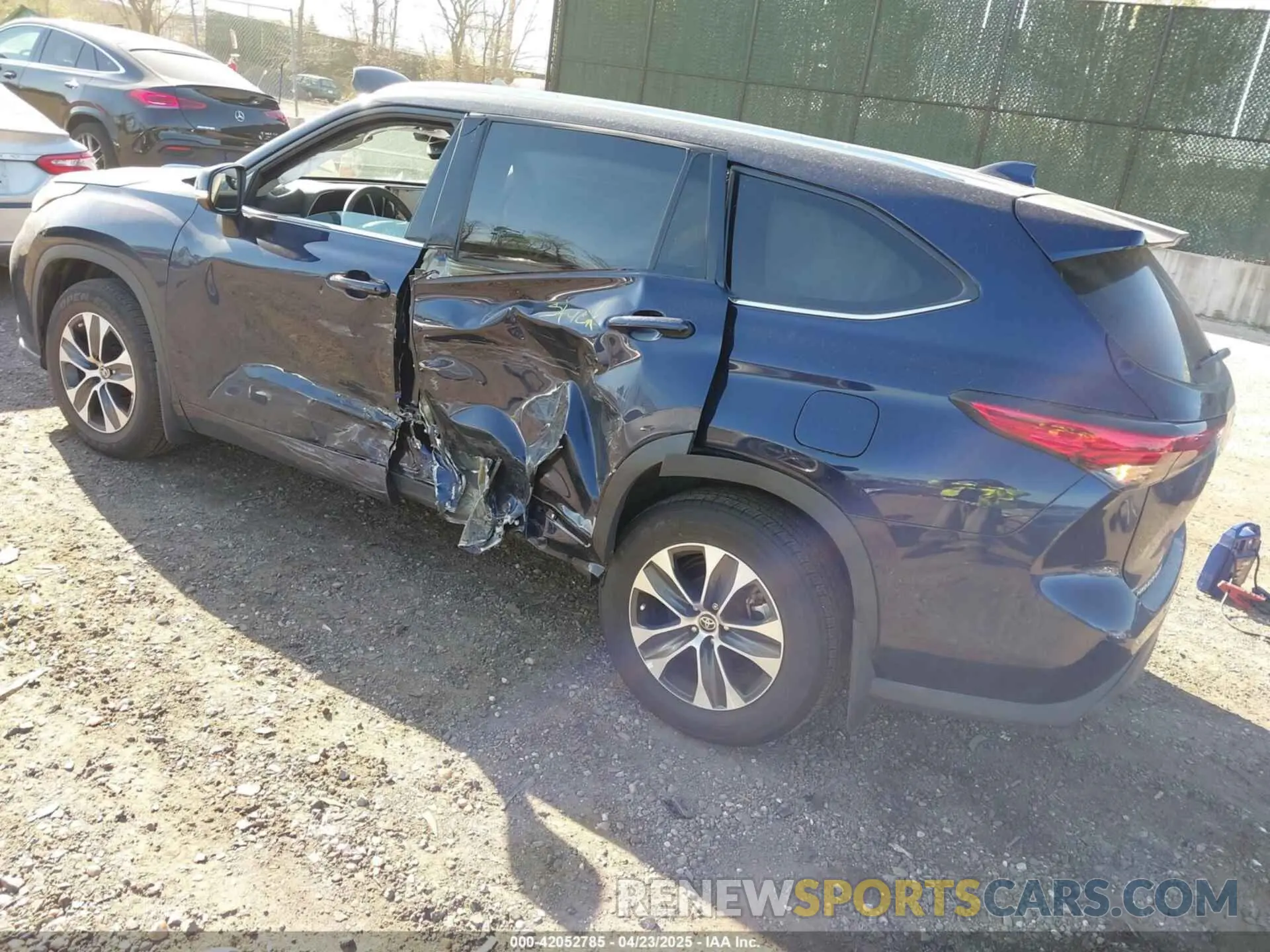 3 Photograph of a damaged car 5TDGZRBH9MS136822 TOYOTA HIGHLANDER 2021
