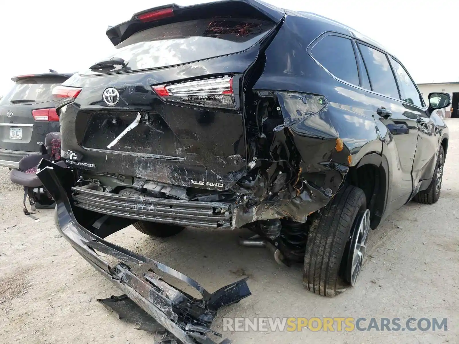 9 Photograph of a damaged car 5TDGZRBH9MS535665 TOYOTA HIGHLANDER 2021