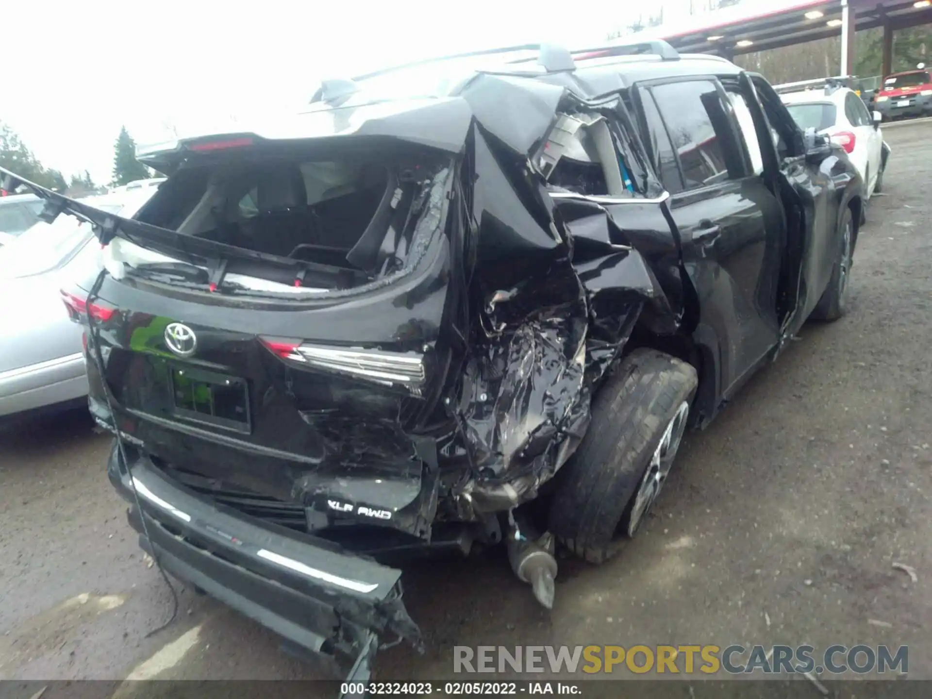 4 Photograph of a damaged car 5TDGZRBH9MS553759 TOYOTA HIGHLANDER 2021