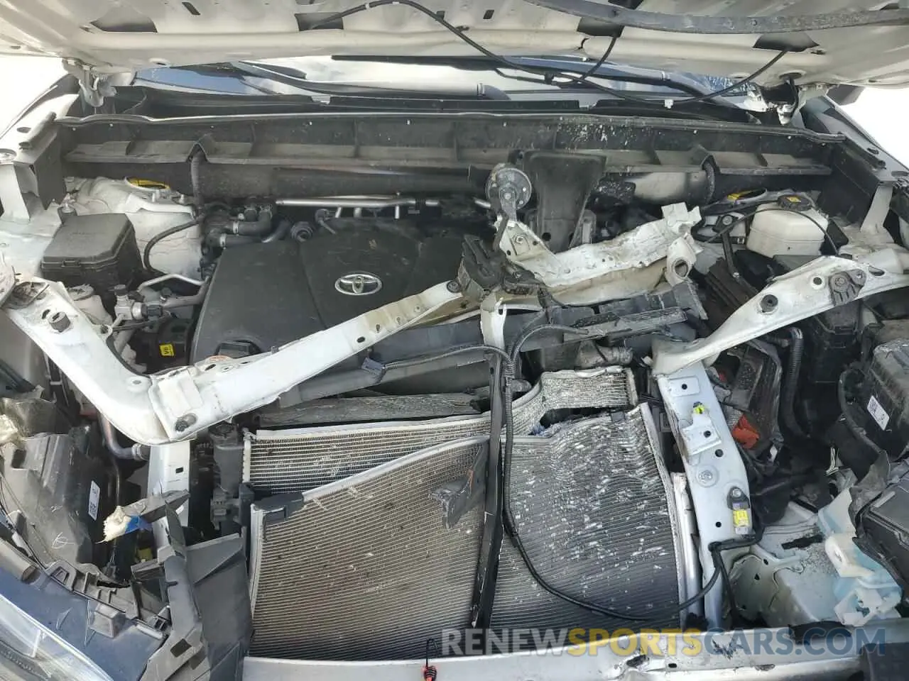 12 Photograph of a damaged car 5TDGZRBHXMS102226 TOYOTA HIGHLANDER 2021