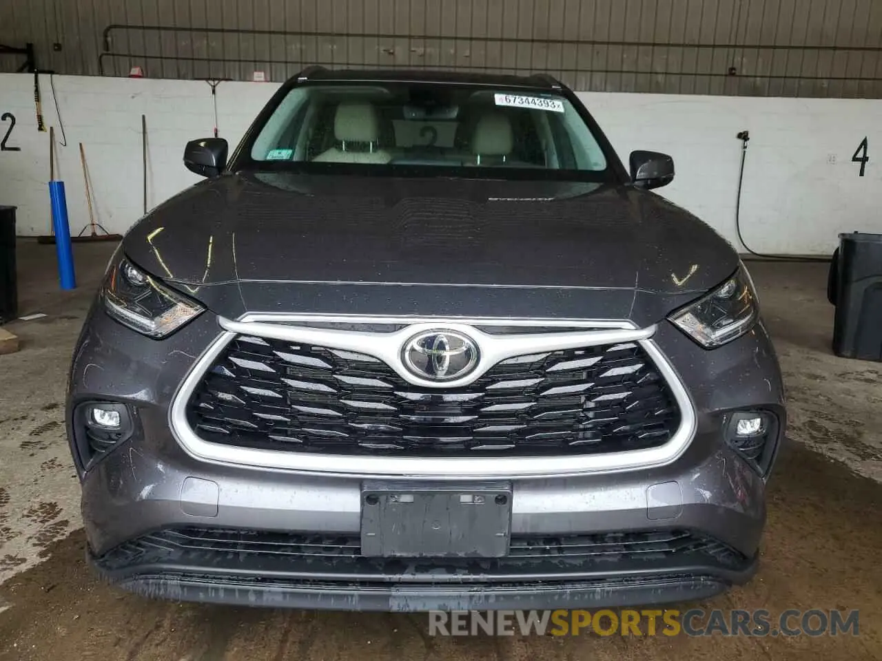 5 Photograph of a damaged car 5TDGZRBHXMS115848 TOYOTA HIGHLANDER 2021