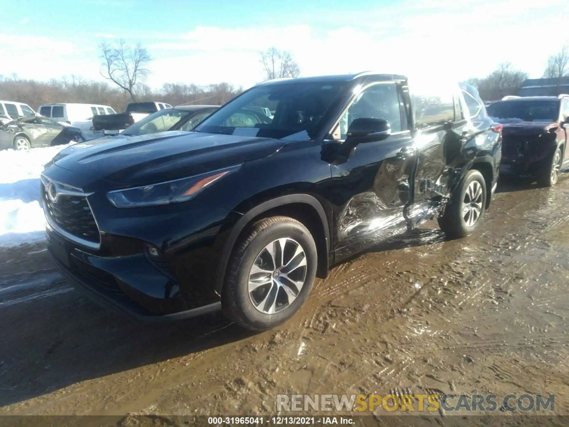 2 Photograph of a damaged car 5TDGZRBHXMS533603 TOYOTA HIGHLANDER 2021