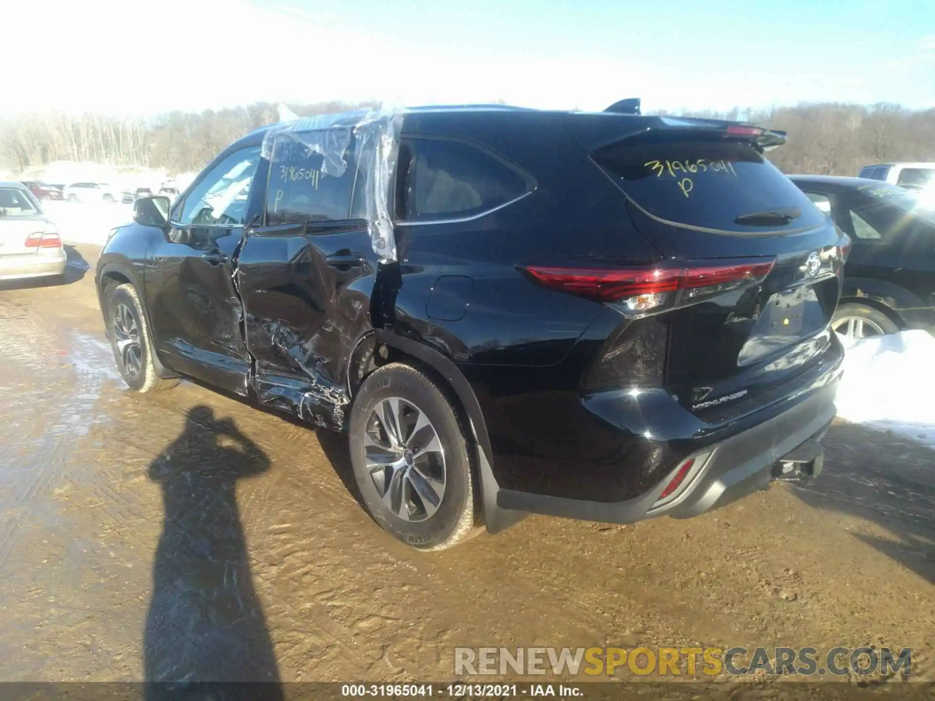 3 Photograph of a damaged car 5TDGZRBHXMS533603 TOYOTA HIGHLANDER 2021