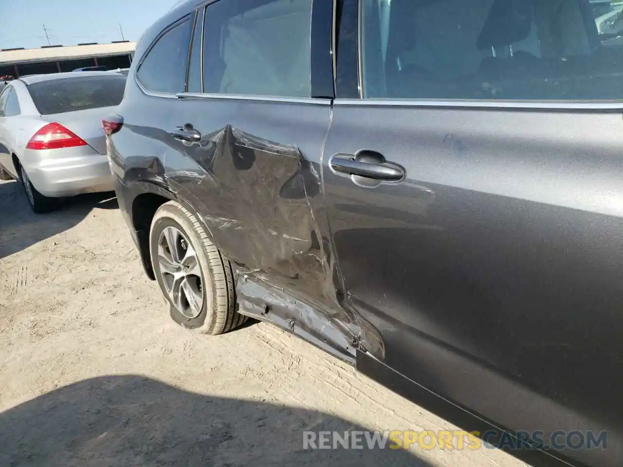 9 Photograph of a damaged car 5TDGZRBHXMS557397 TOYOTA HIGHLANDER 2021