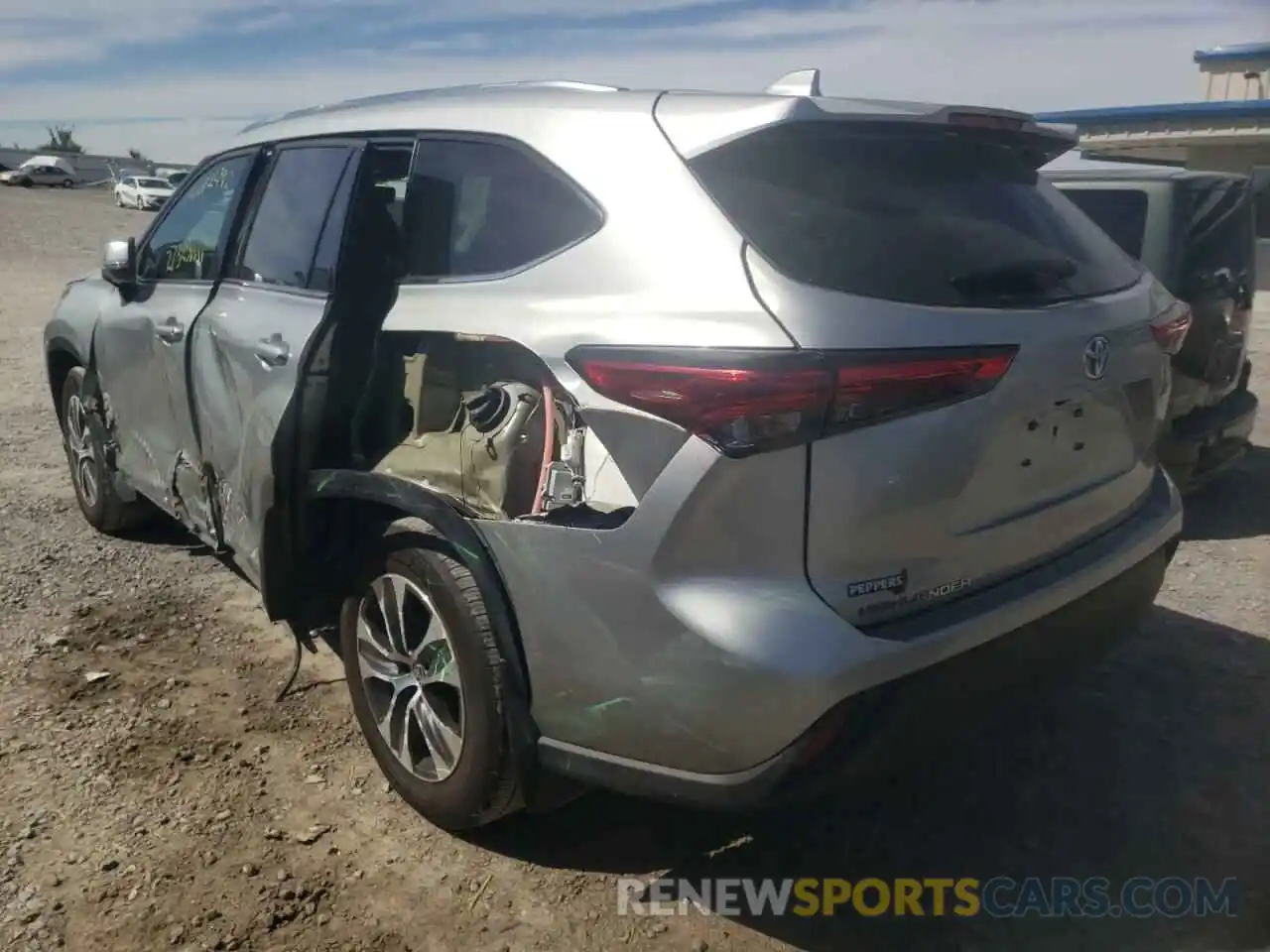 3 Photograph of a damaged car 5TDGZRBHXMS559280 TOYOTA HIGHLANDER 2021