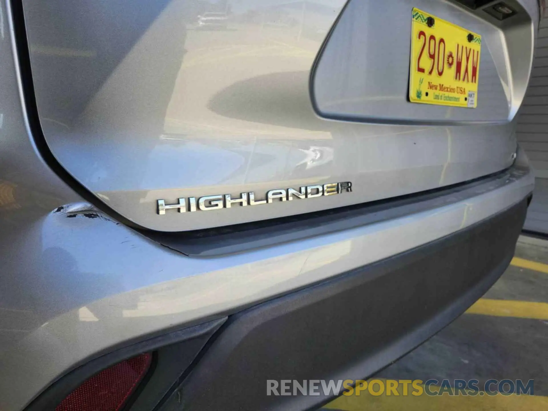 8 Photograph of a damaged car 5TDHARAH0MS011978 TOYOTA HIGHLANDER 2021