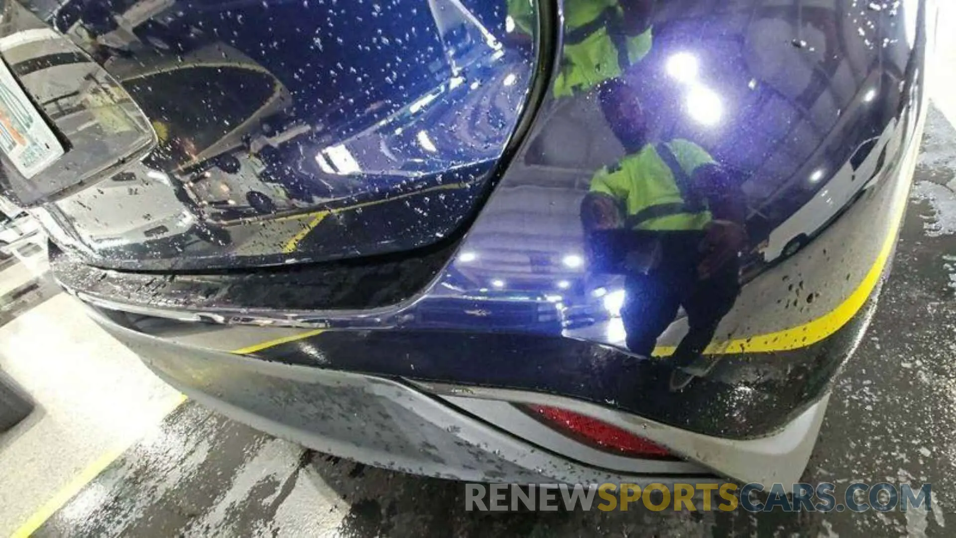 11 Photograph of a damaged car 5TDHARAH0MS012046 TOYOTA HIGHLANDER 2021