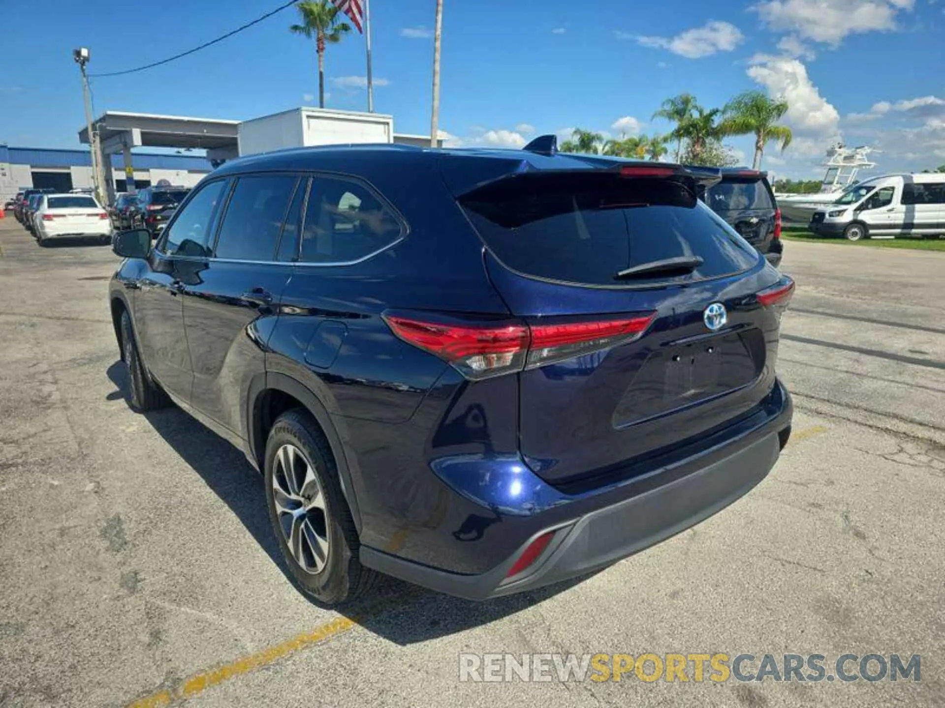6 Photograph of a damaged car 5TDHARAH0MS012046 TOYOTA HIGHLANDER 2021