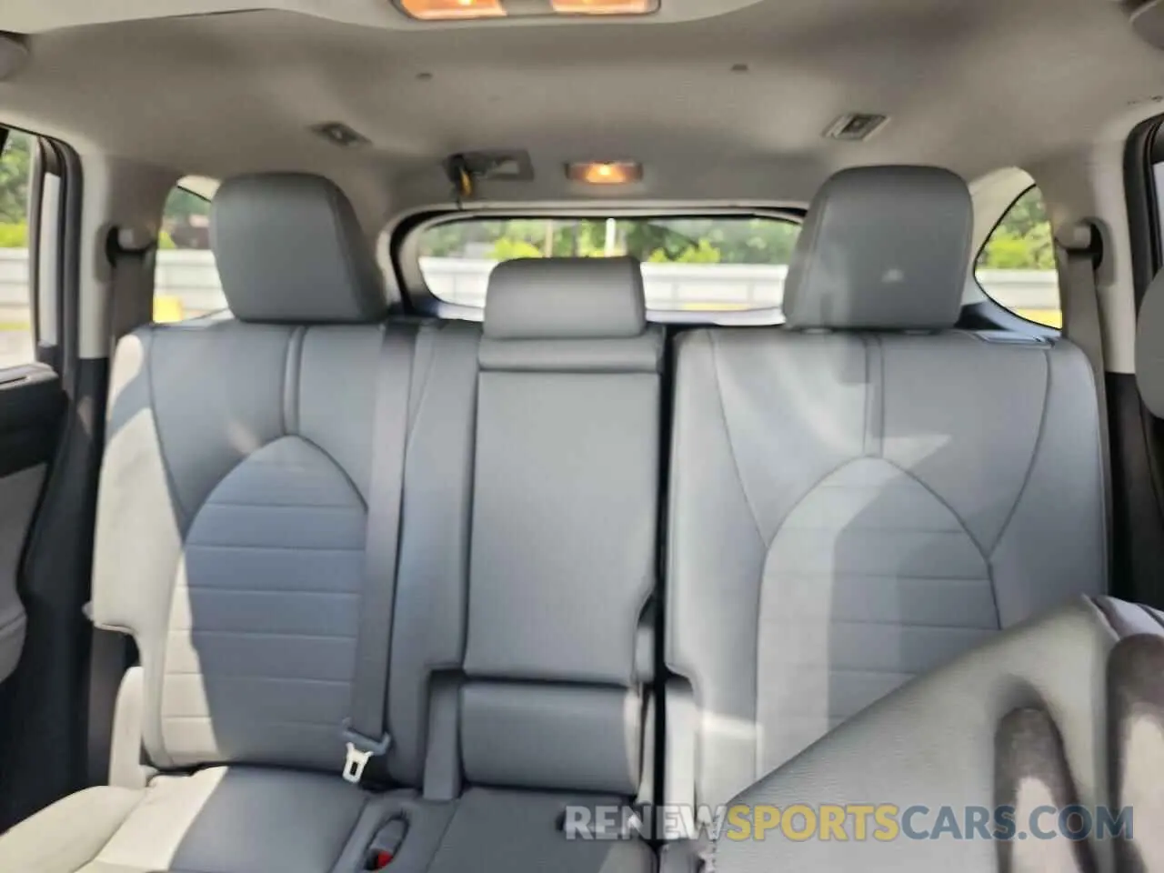 10 Photograph of a damaged car 5TDHARAH0MS503491 TOYOTA HIGHLANDER 2021