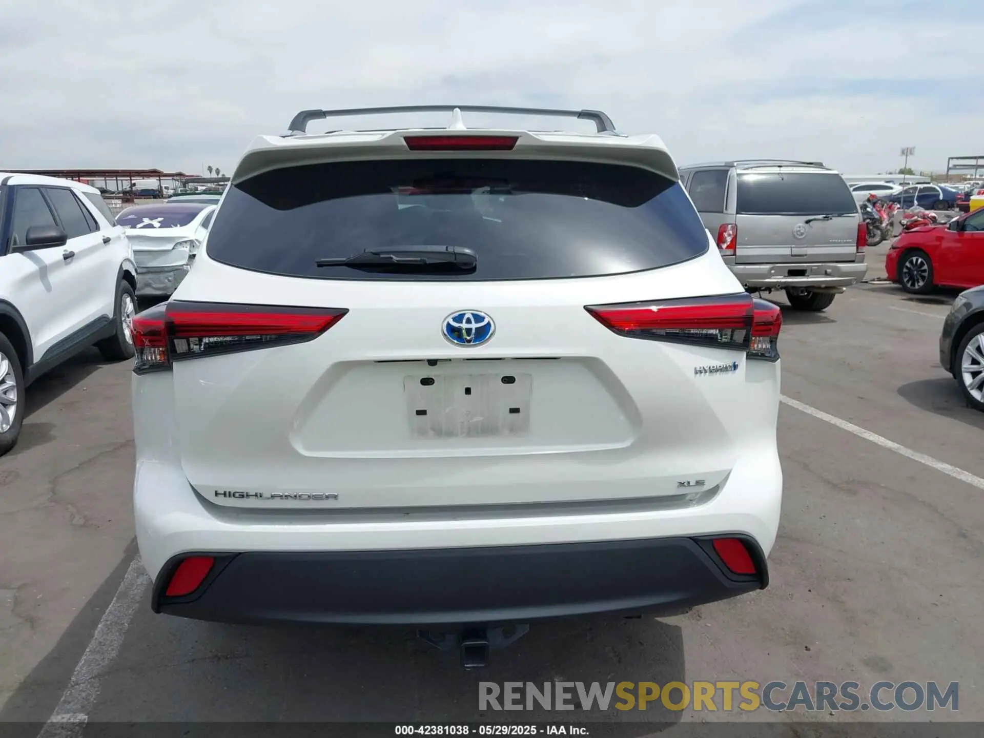16 Photograph of a damaged car 5TDHARAH4MS006945 TOYOTA HIGHLANDER 2021