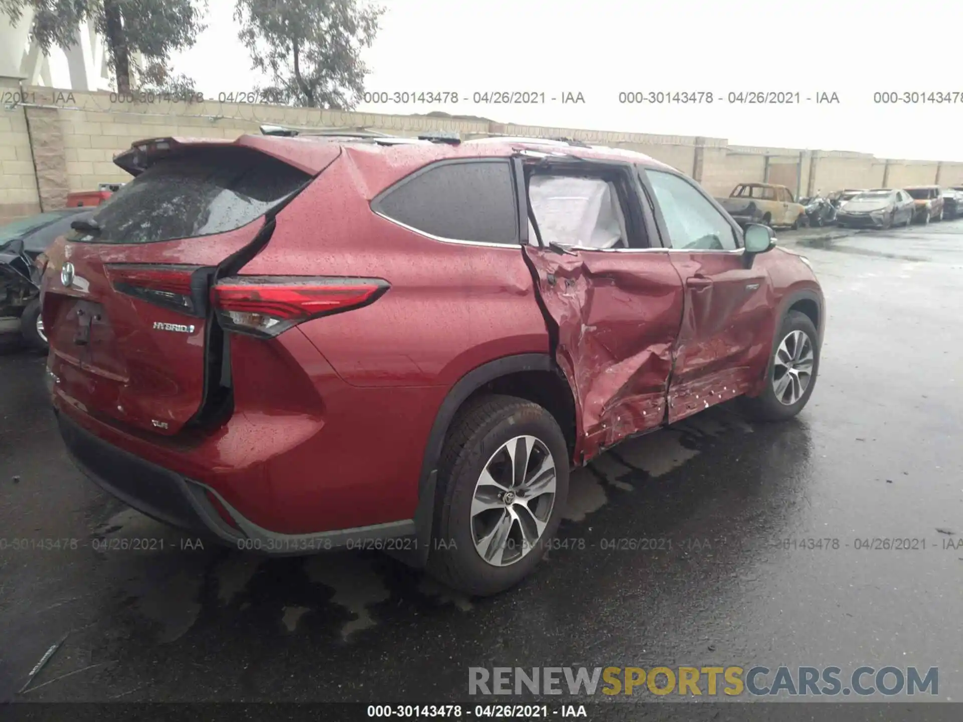 4 Photograph of a damaged car 5TDHARAH5MS503633 TOYOTA HIGHLANDER 2021