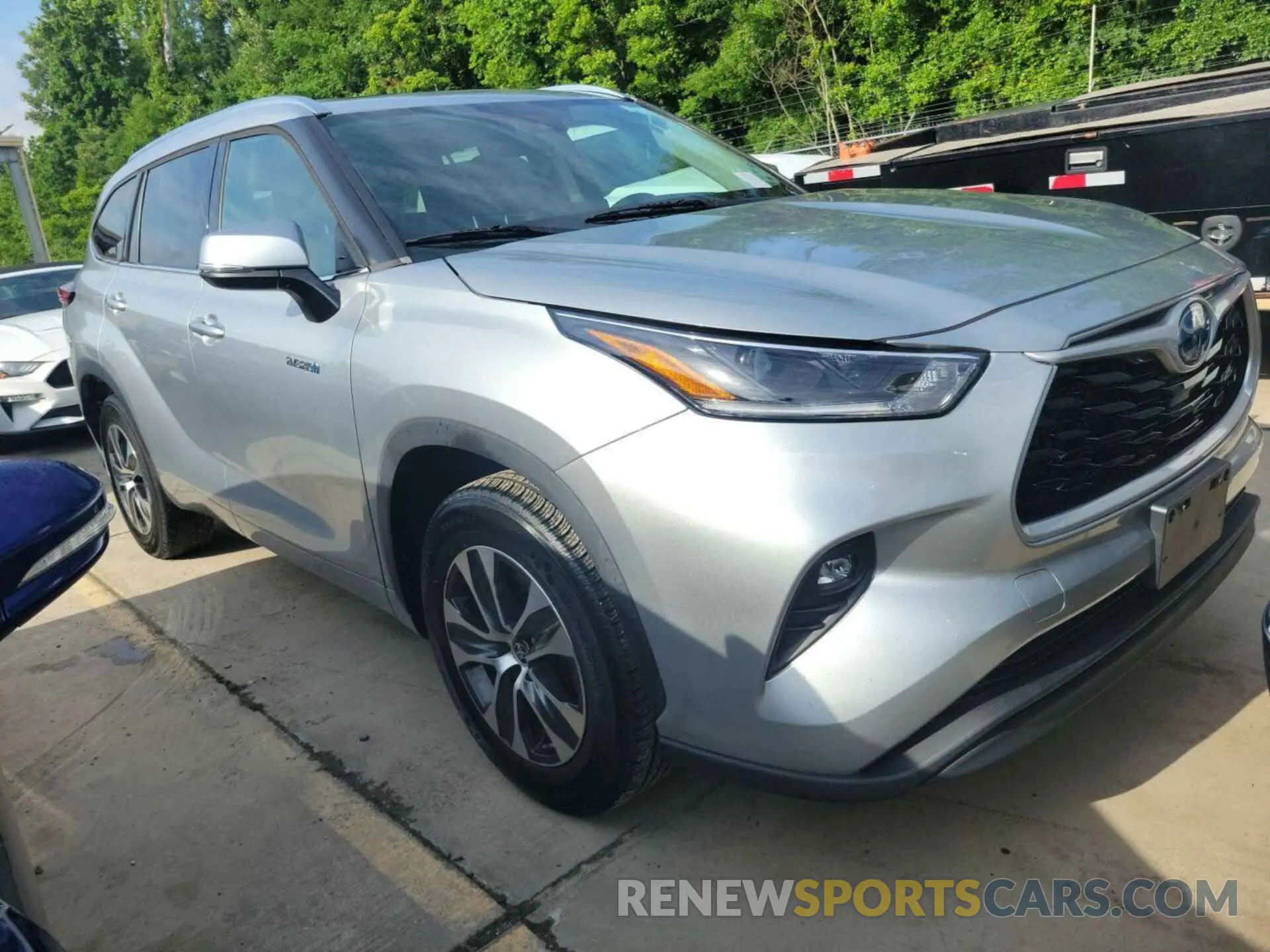 12 Photograph of a damaged car 5TDHARAH5MS509092 TOYOTA HIGHLANDER 2021