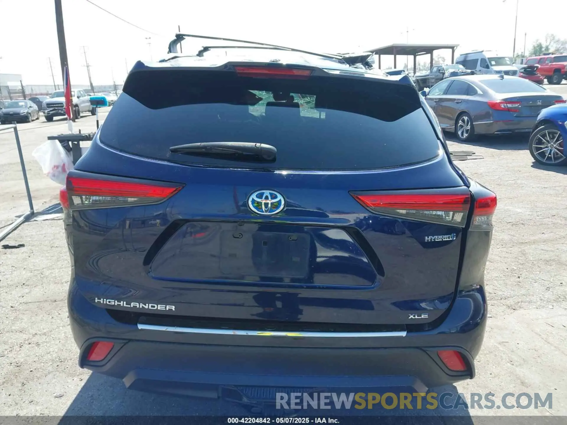 16 Photograph of a damaged car 5TDHARAH9MS509001 TOYOTA HIGHLANDER 2021